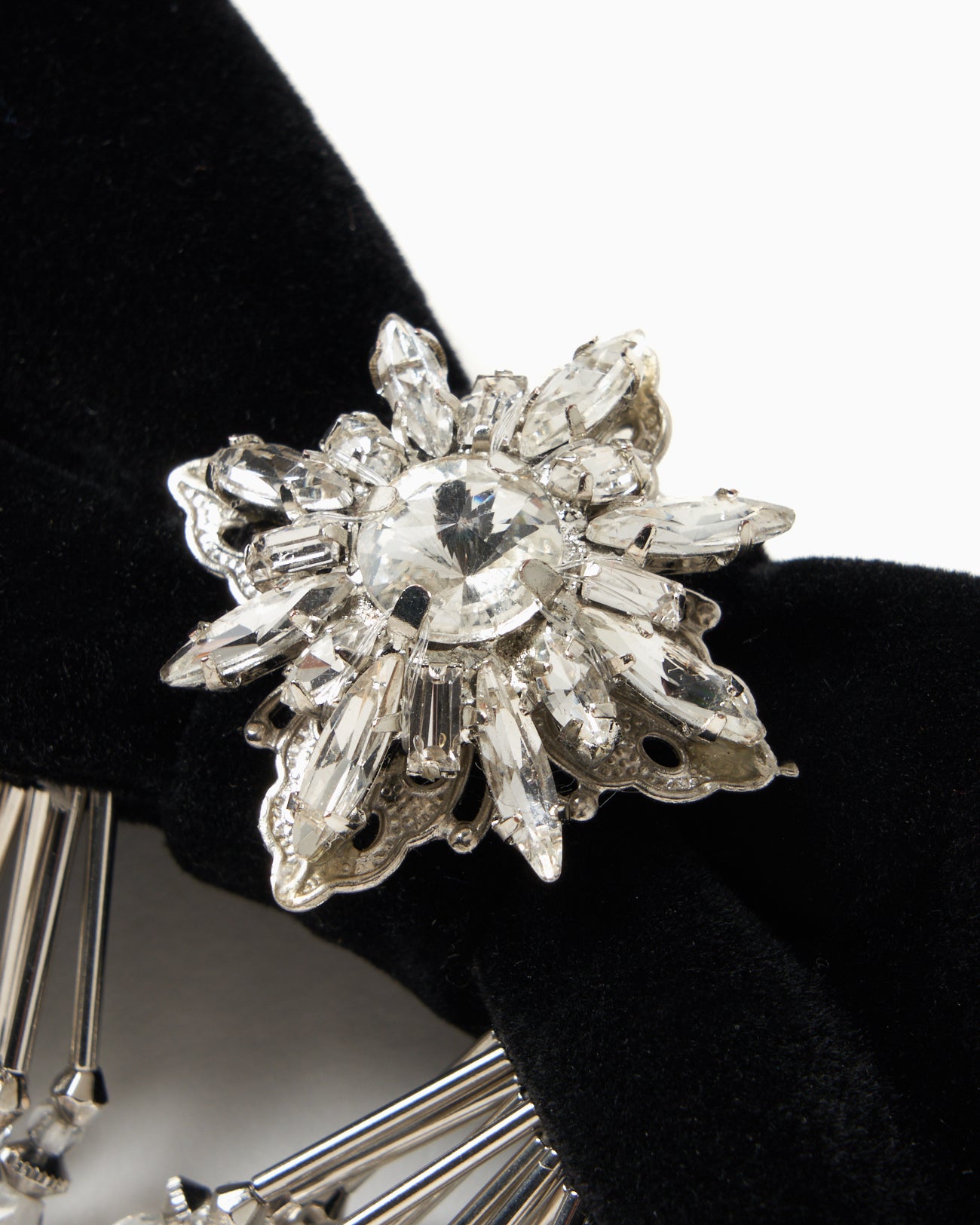 crystal bijou velvet bowtie【Delivery in March 2025】