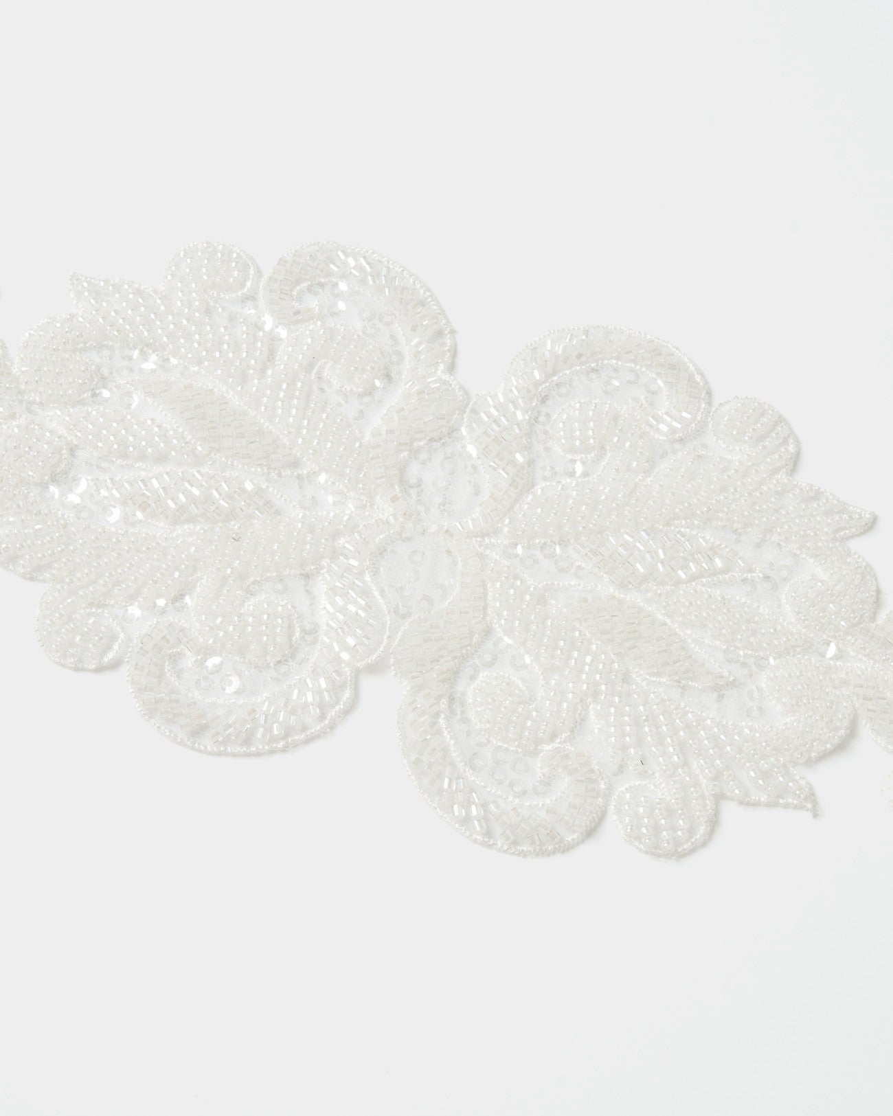 white beads china button choker【Delivery in August 2025】