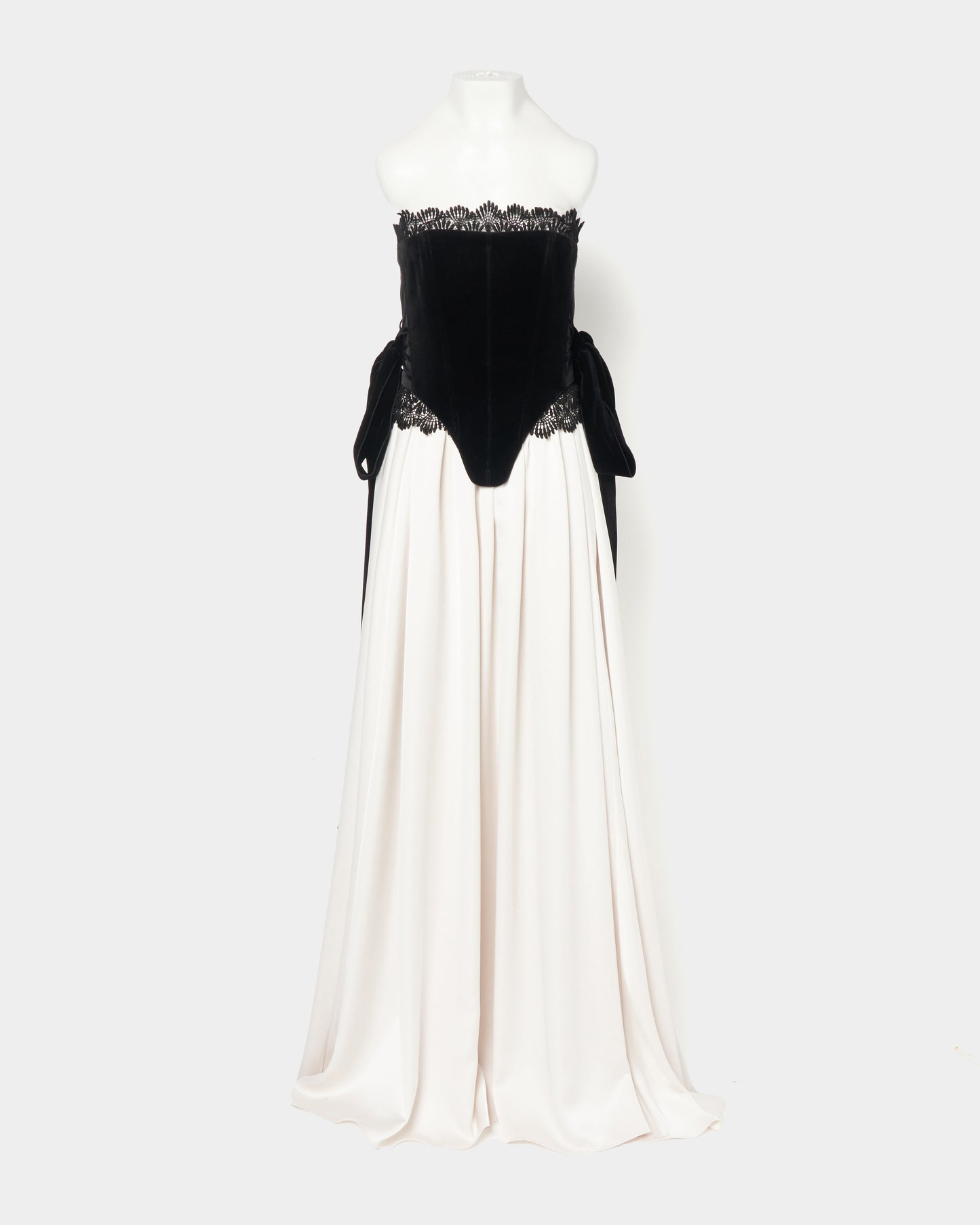 side ribbon corset velvet dress【Delivery in August 2025】