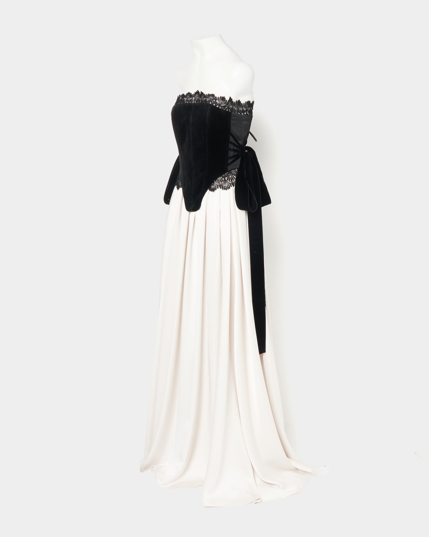 side ribbon corset velvet dress【Delivery in August 2025】