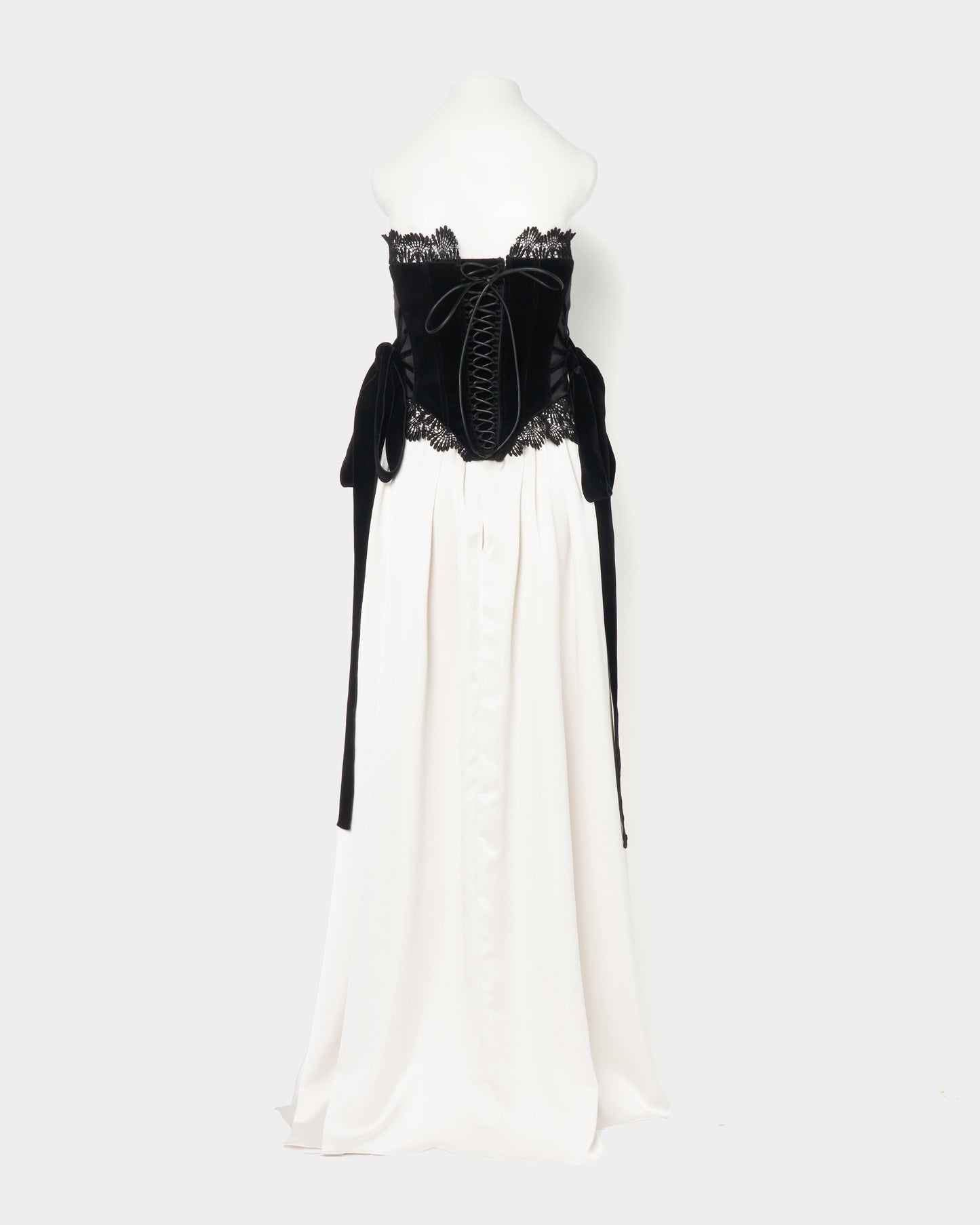 side ribbon corset velvet dress【Delivery in August 2025】