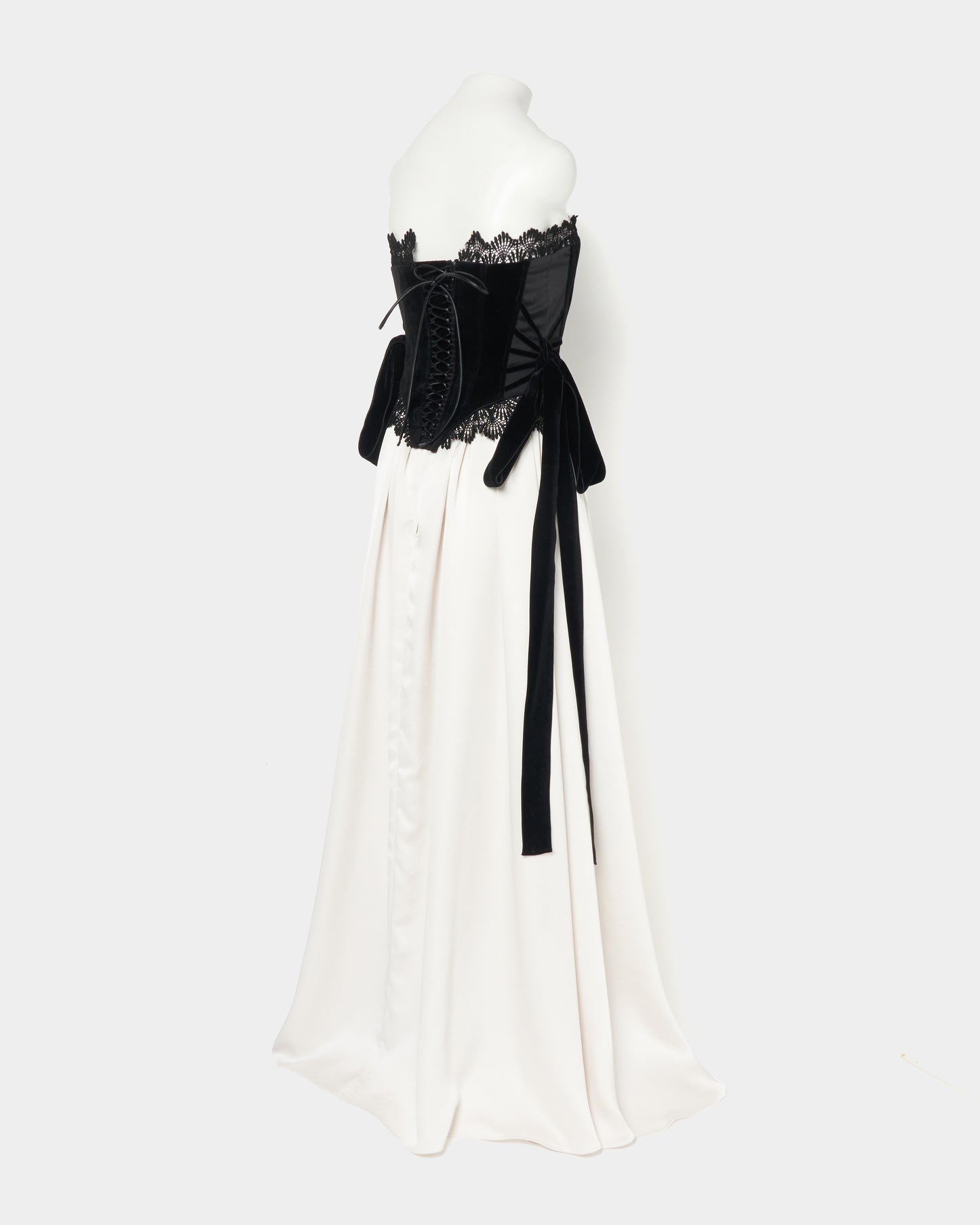 side ribbon corset velvet dress【Delivery in August 2025】