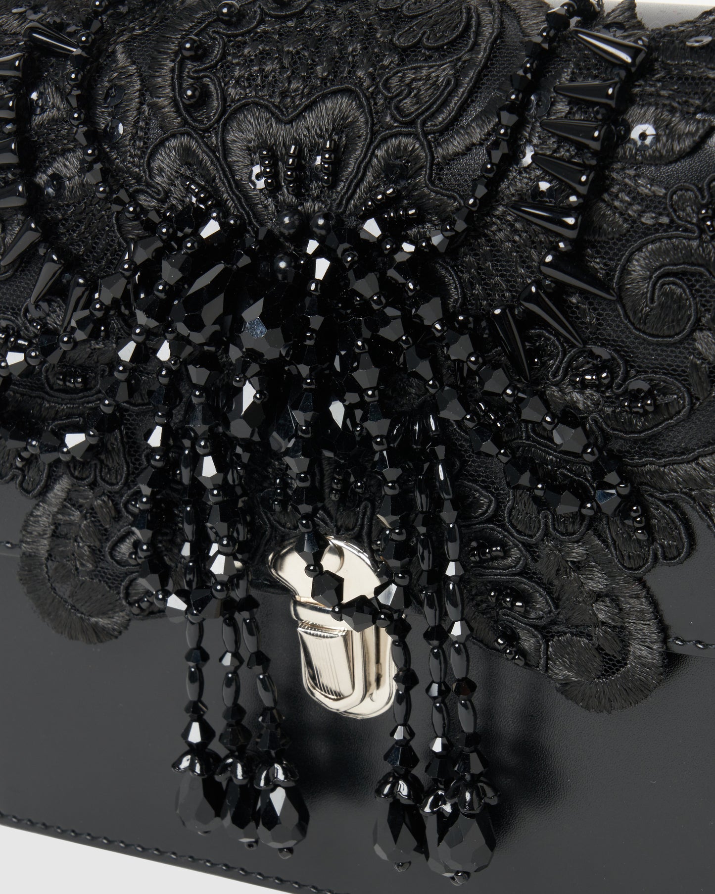 black lei beads mini hand bag【Delivery in December 2025】