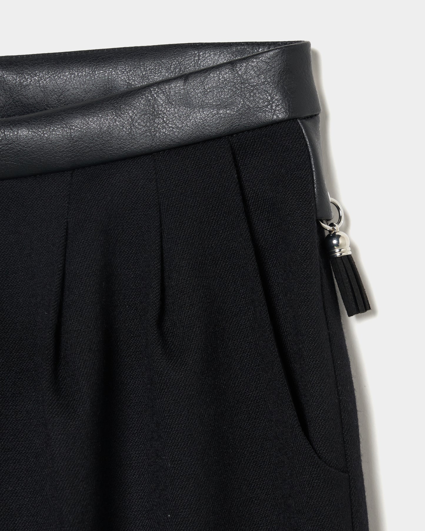 suede tassel belt pants【Delivery in August 2025】