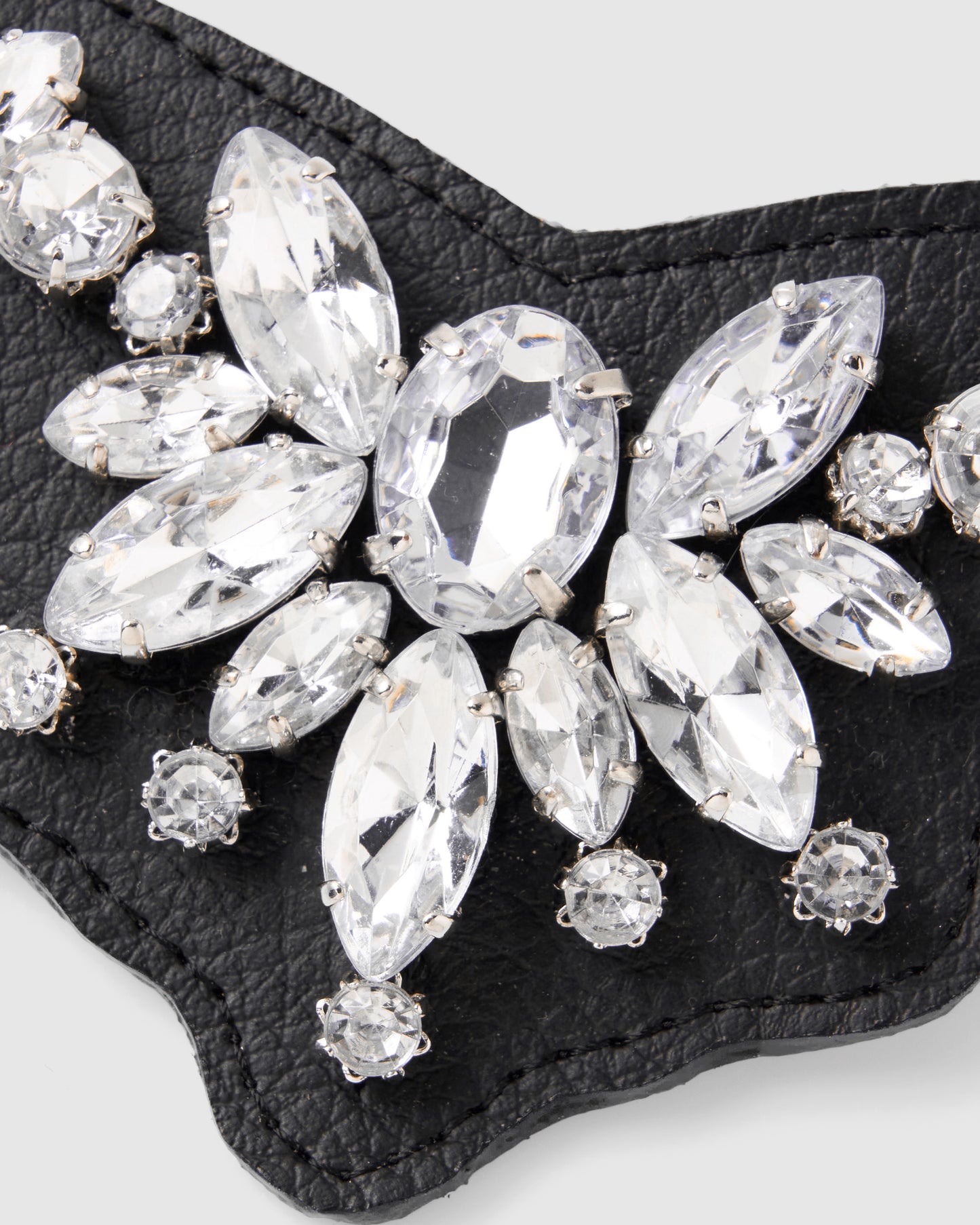 bijou mini tiara brooch【Delivery in January 2026】