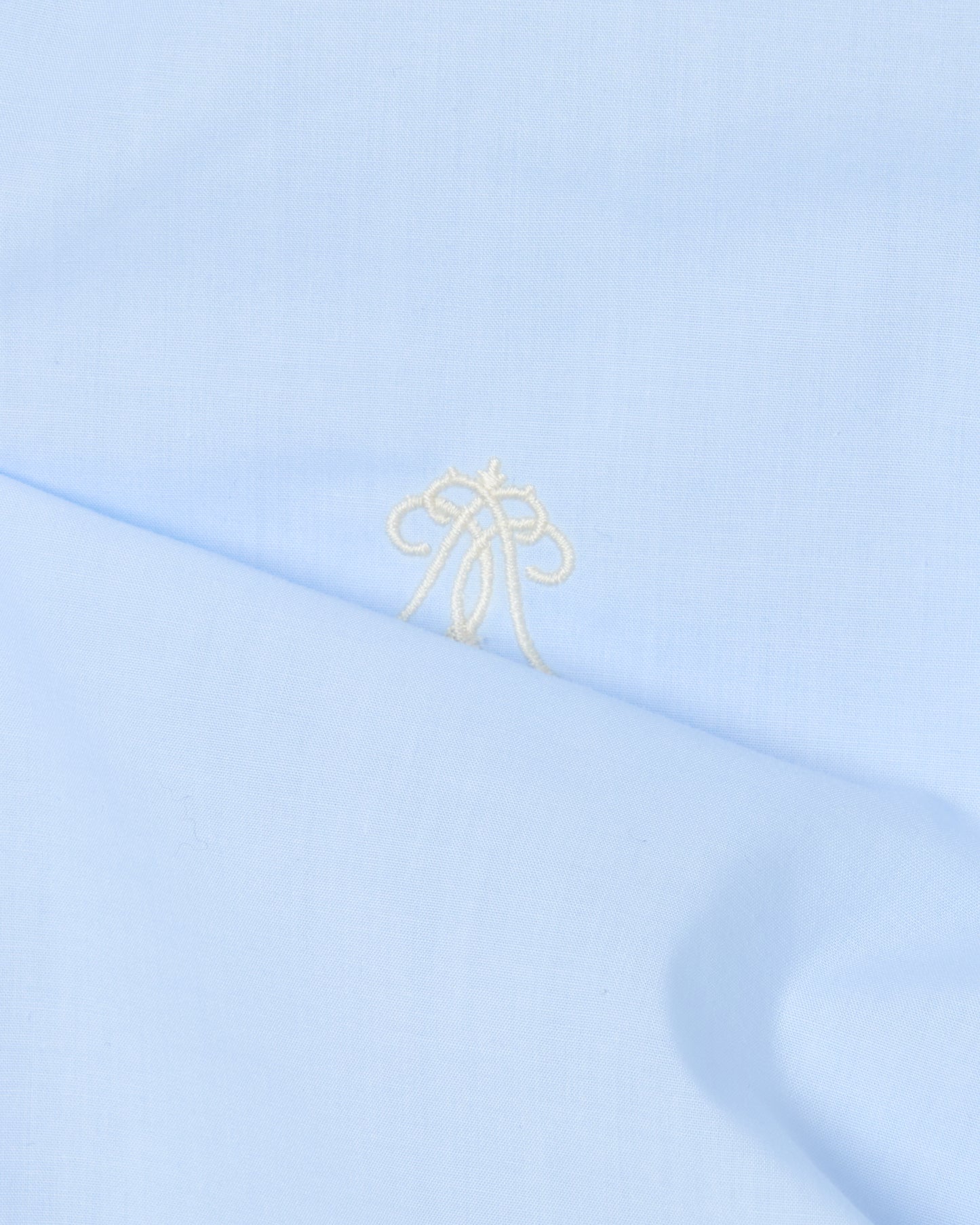 wave tuck lumen embroidery shirt Pale blue【Delivery in January 2026】