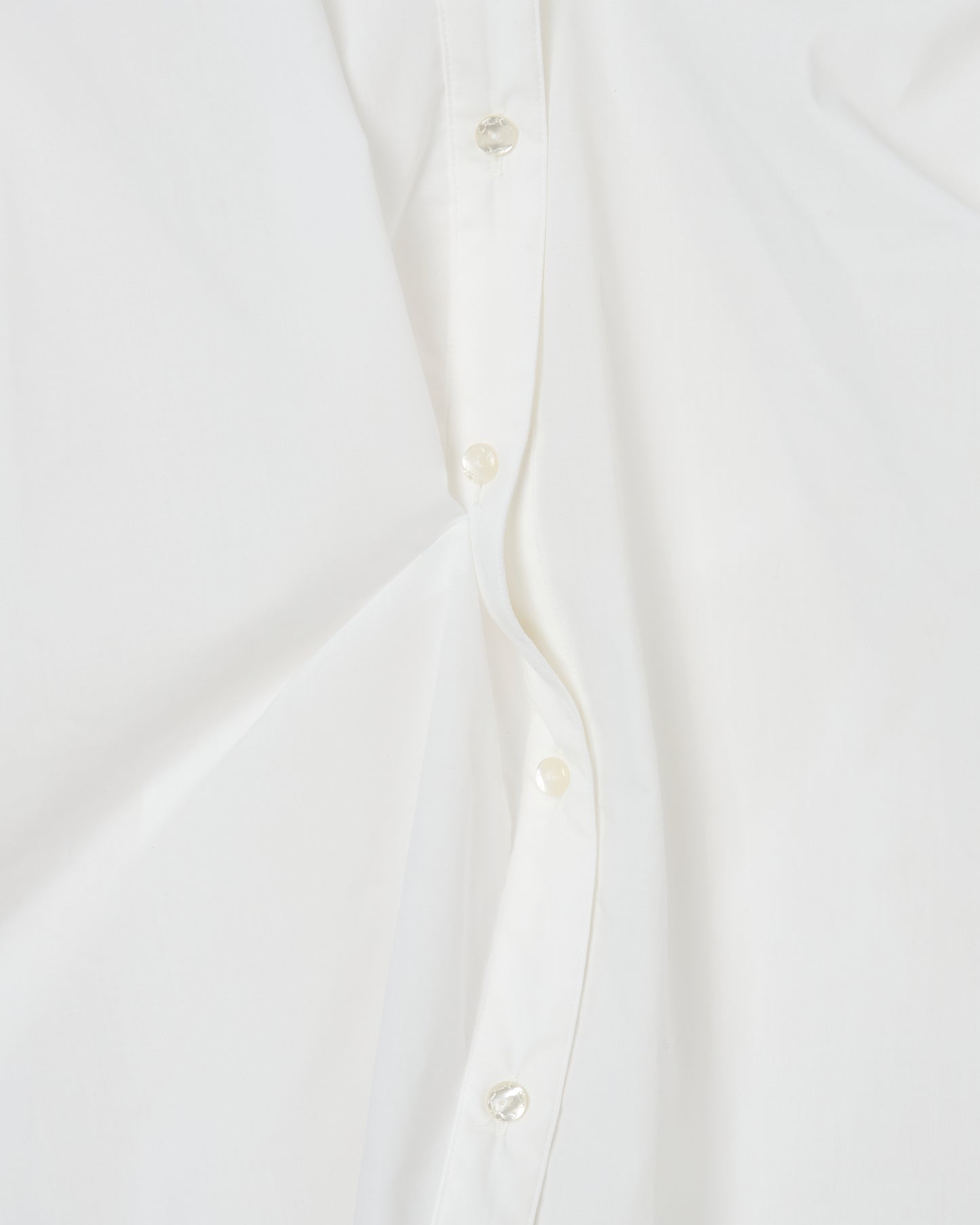 wave tuck lumen embroidery shirt White【Delivery in January 2026】