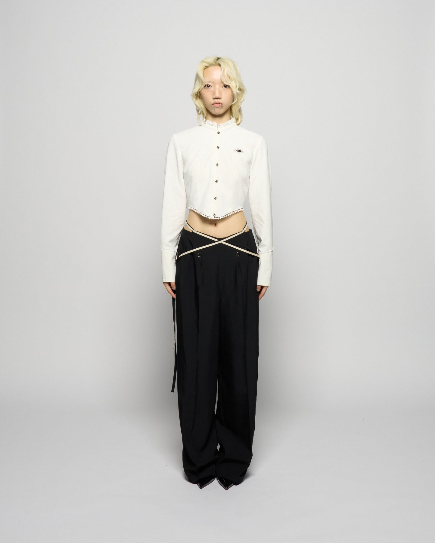 back curtain cropped blouse Off white【Delivery in January 2026】