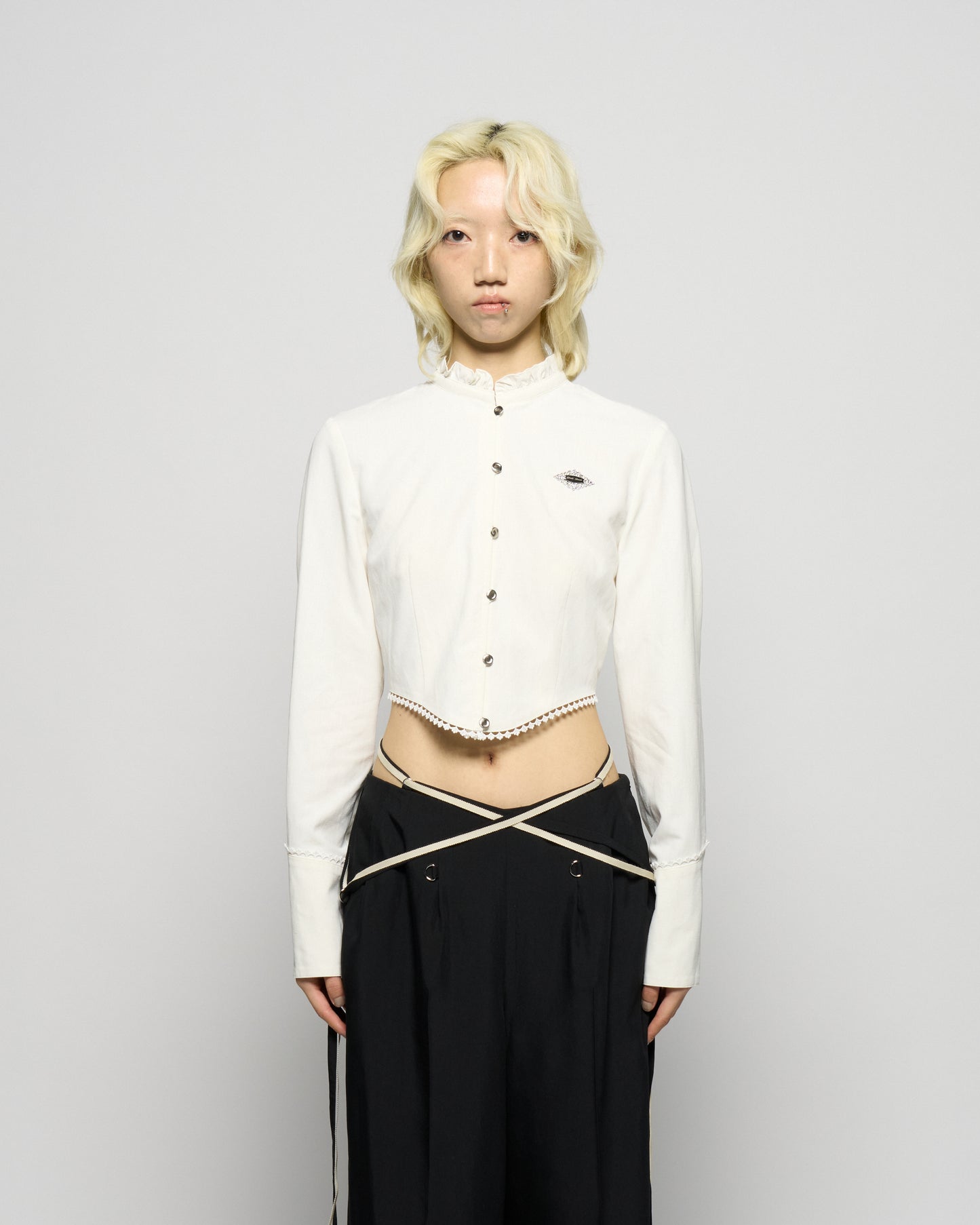 back curtain cropped blouse Off white【Delivery in January 2026】