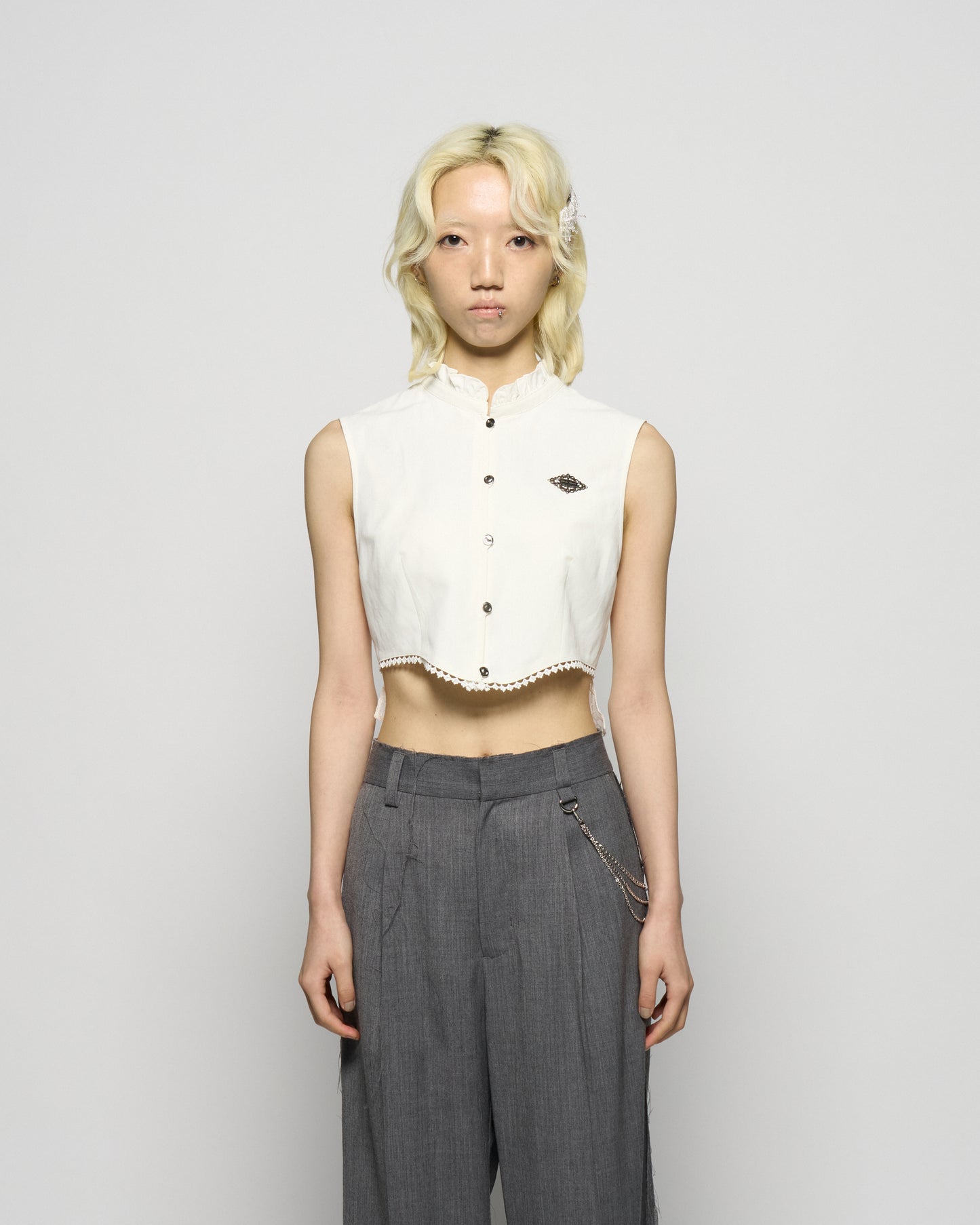 back lace curtain no sleeve blouse Off white【Delivery in January 2026】