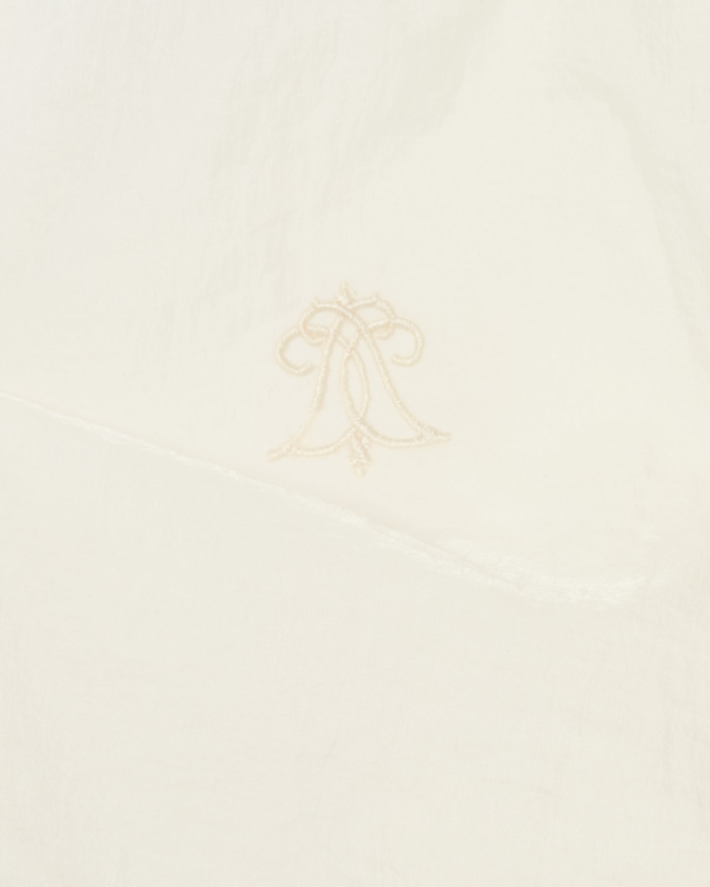 wave tuck lumen embroidery sheer shirt Off white【Delivery in January 2026】