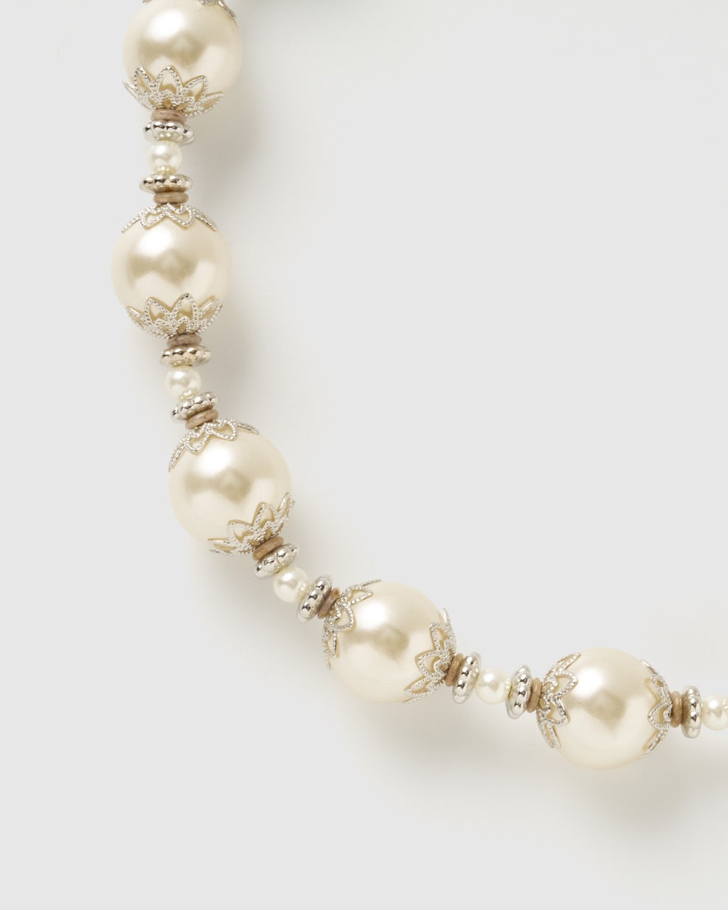 metal beads pearl necklace【Delivery in March 2026】