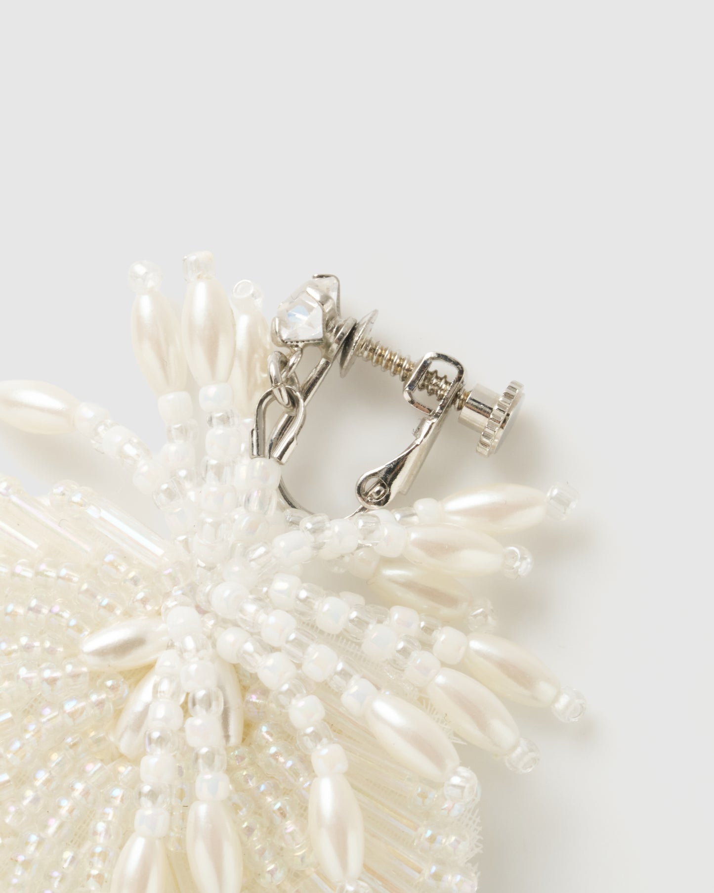 white clover beads earrings【Delivery in March 2026】