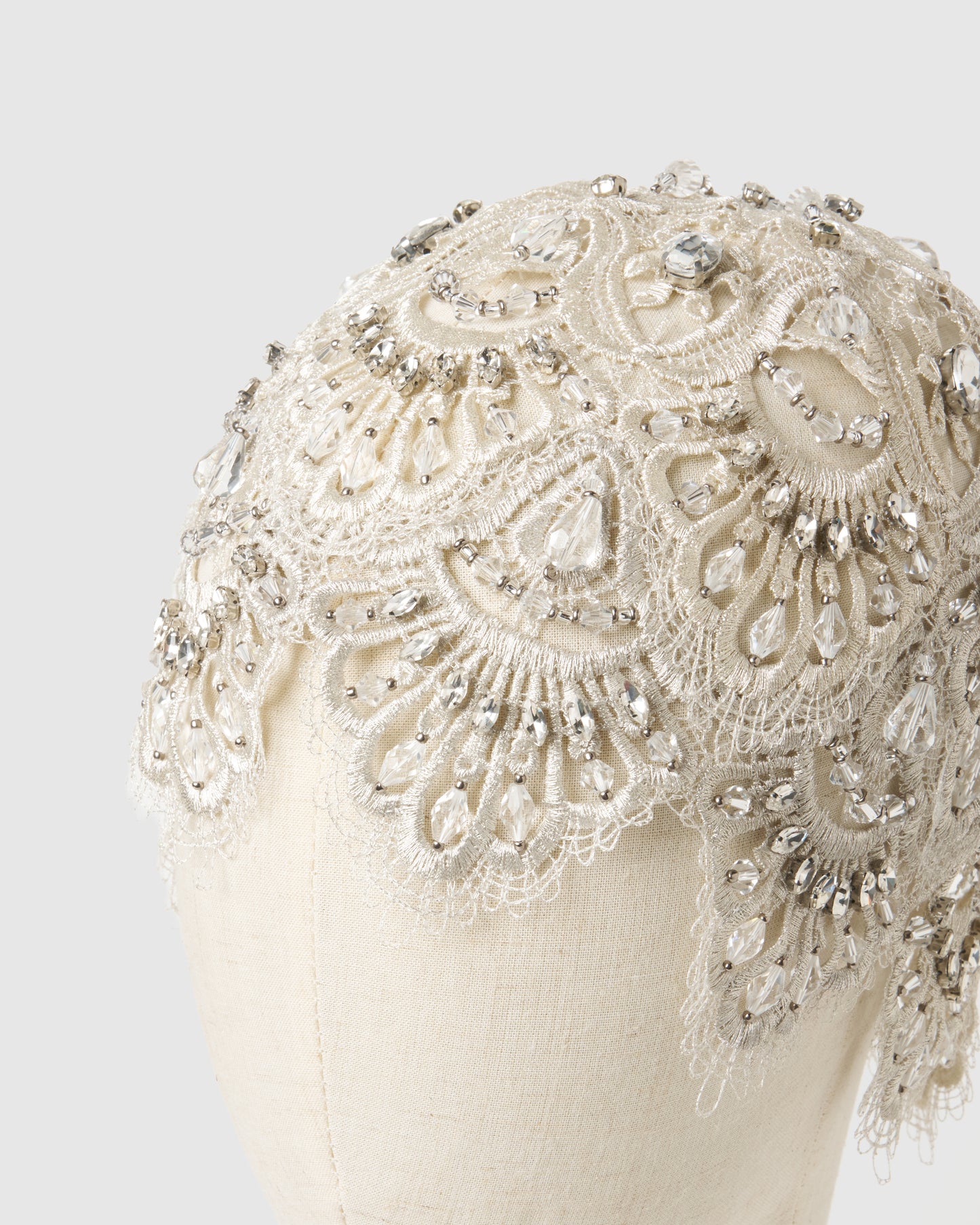 silver lace bijou head piece【Delivery in March 2026】