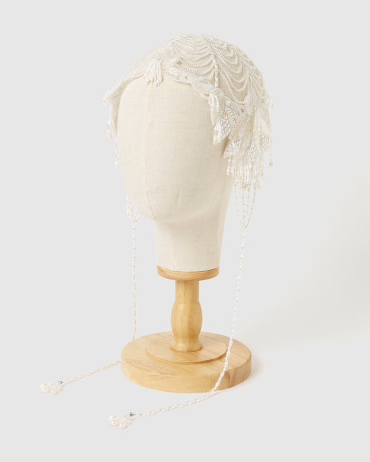 white opal scallop head dress【Delivery in March 2026】