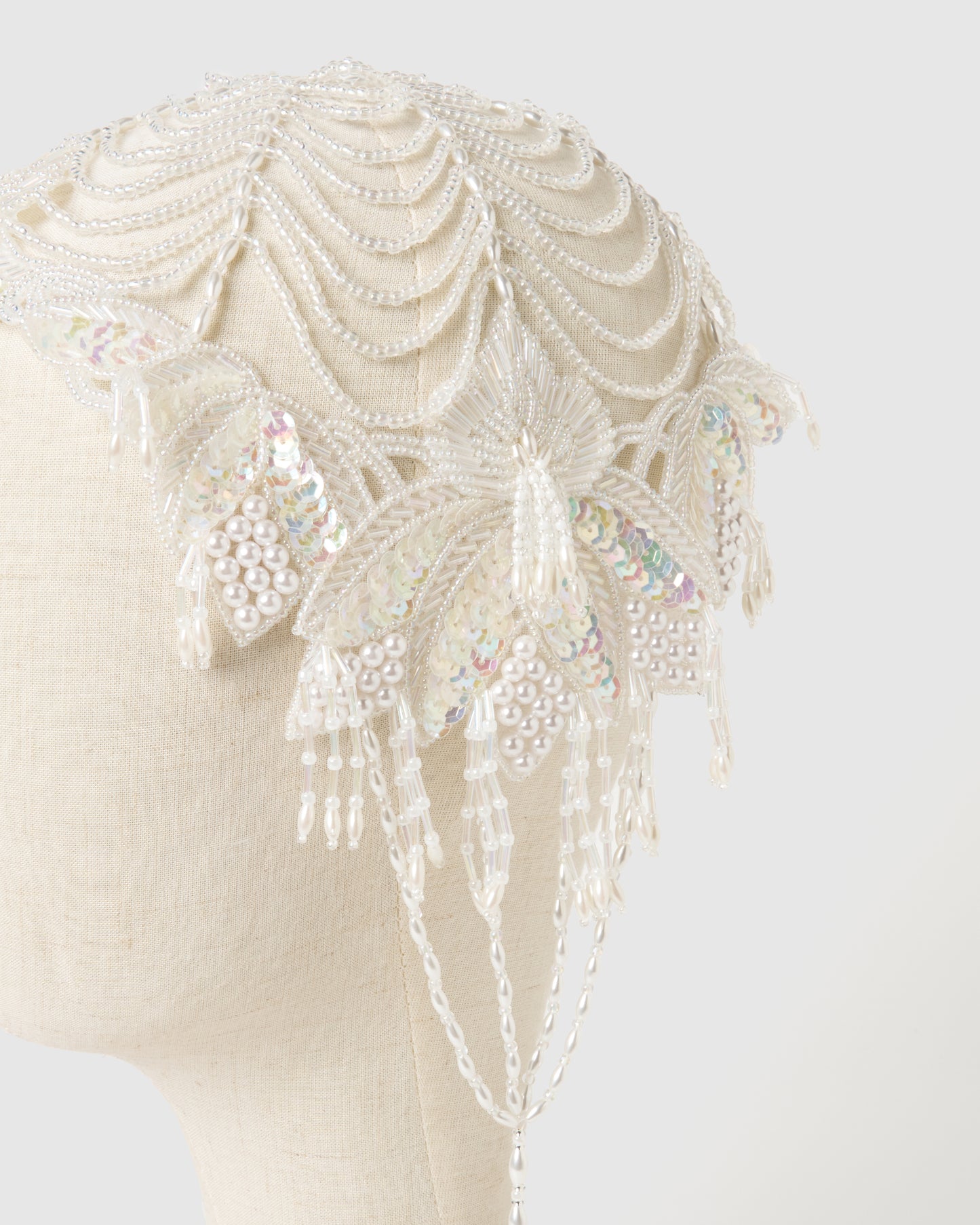 white opal scallop head dress【Delivery in March 2026】