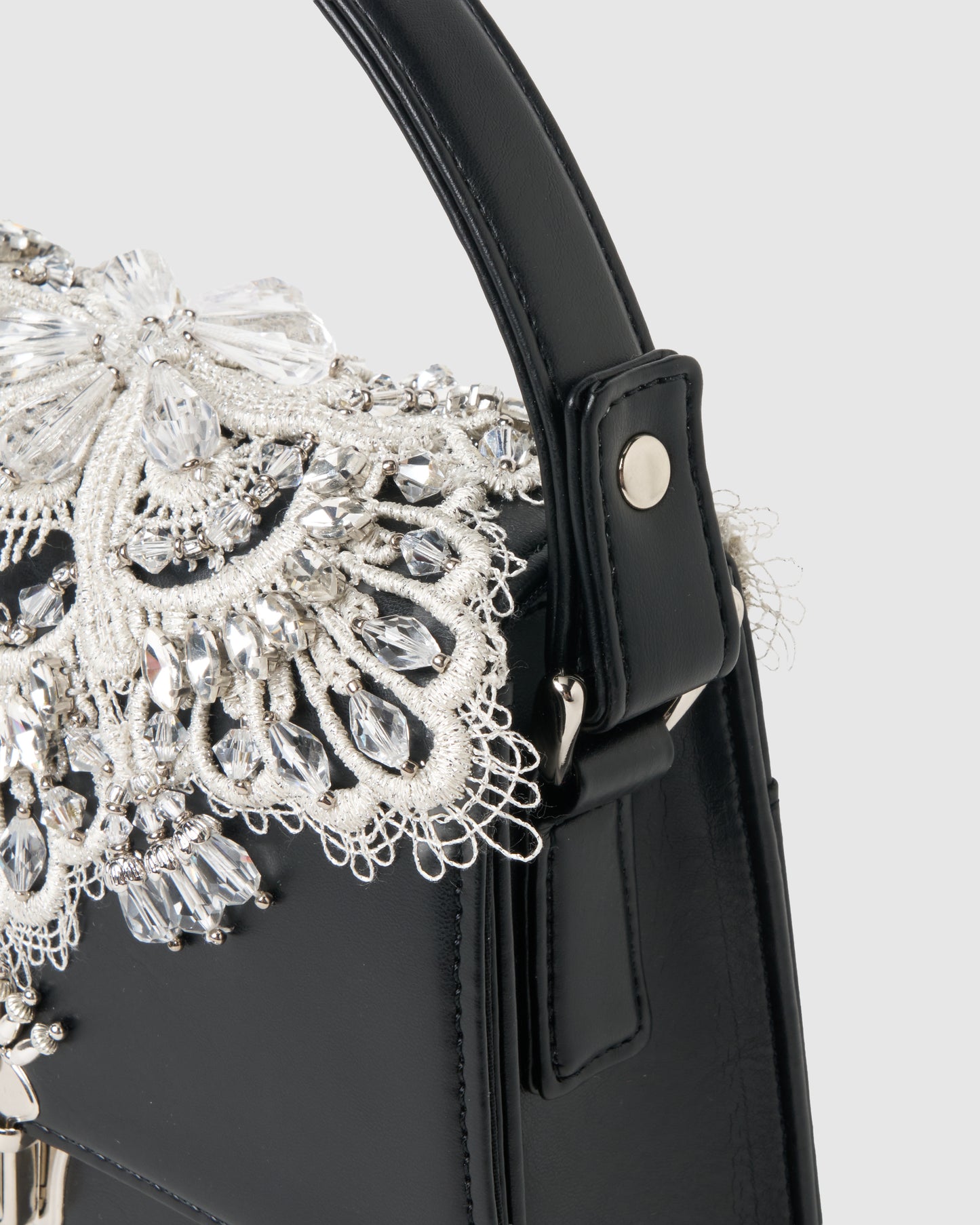 silver doily lace mini bag【Delivery in August 2026】