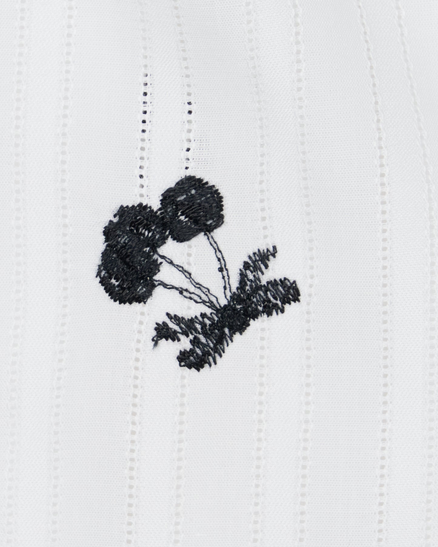 cherry embroidery half sleeve shirt White【Delivery in September 2026】