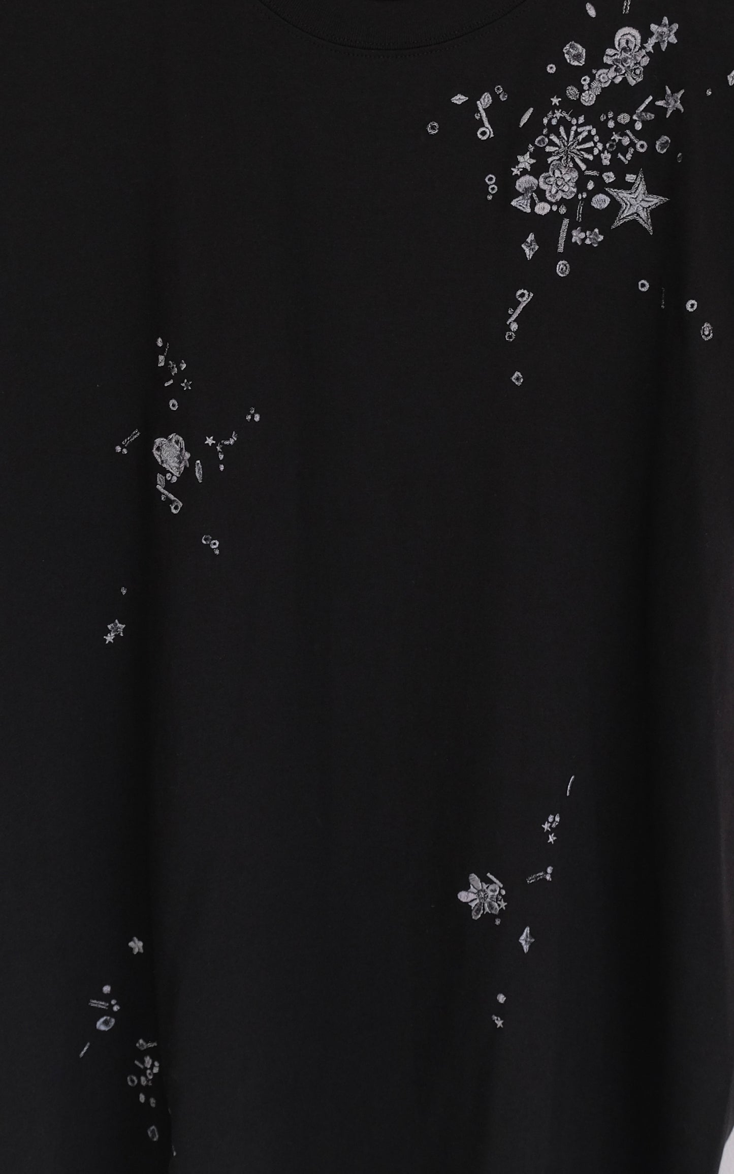 hearty childhood spangle T-shirt Black【stock】