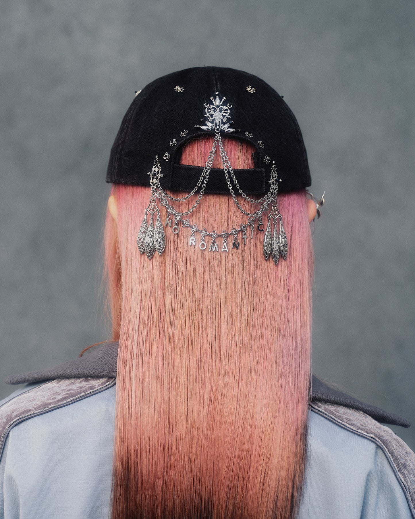 【NO ROMANTIC cap】Alphabets charm