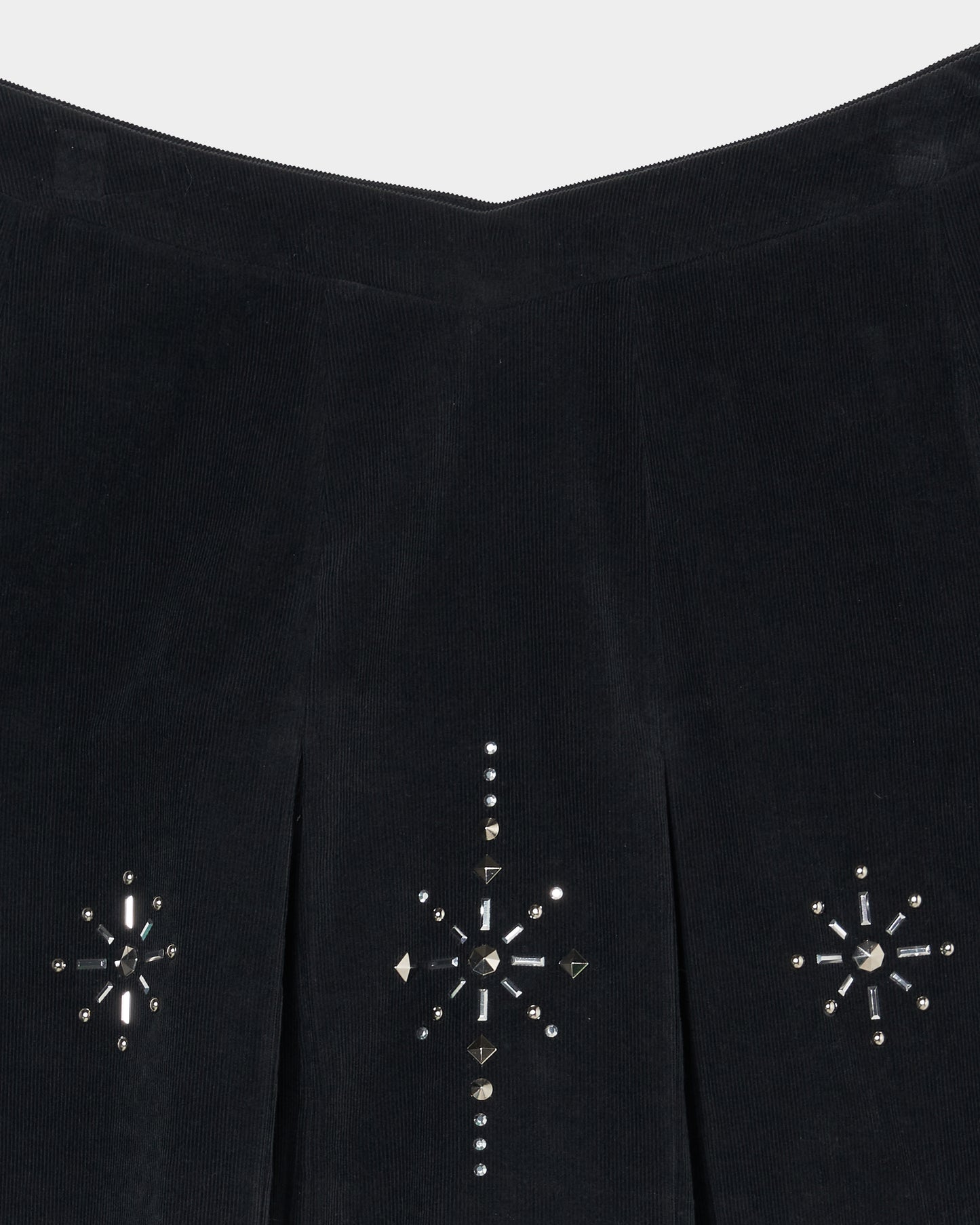 metal studs corduroy pleats skirt Black【stock】