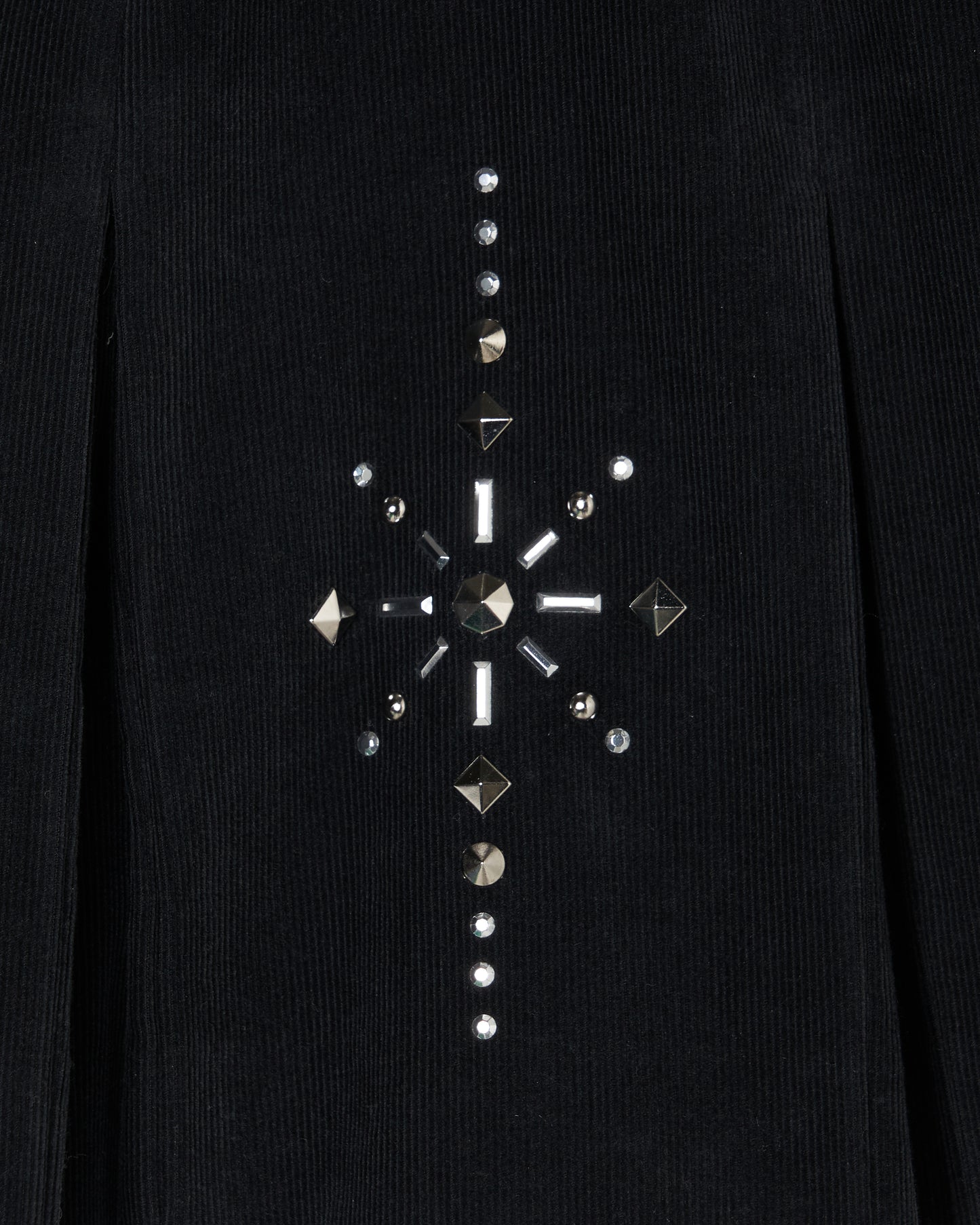 metal studs corduroy pleats skirt Black【stock】
