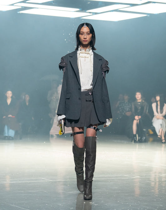 silver buckle pleats skirt【stock】