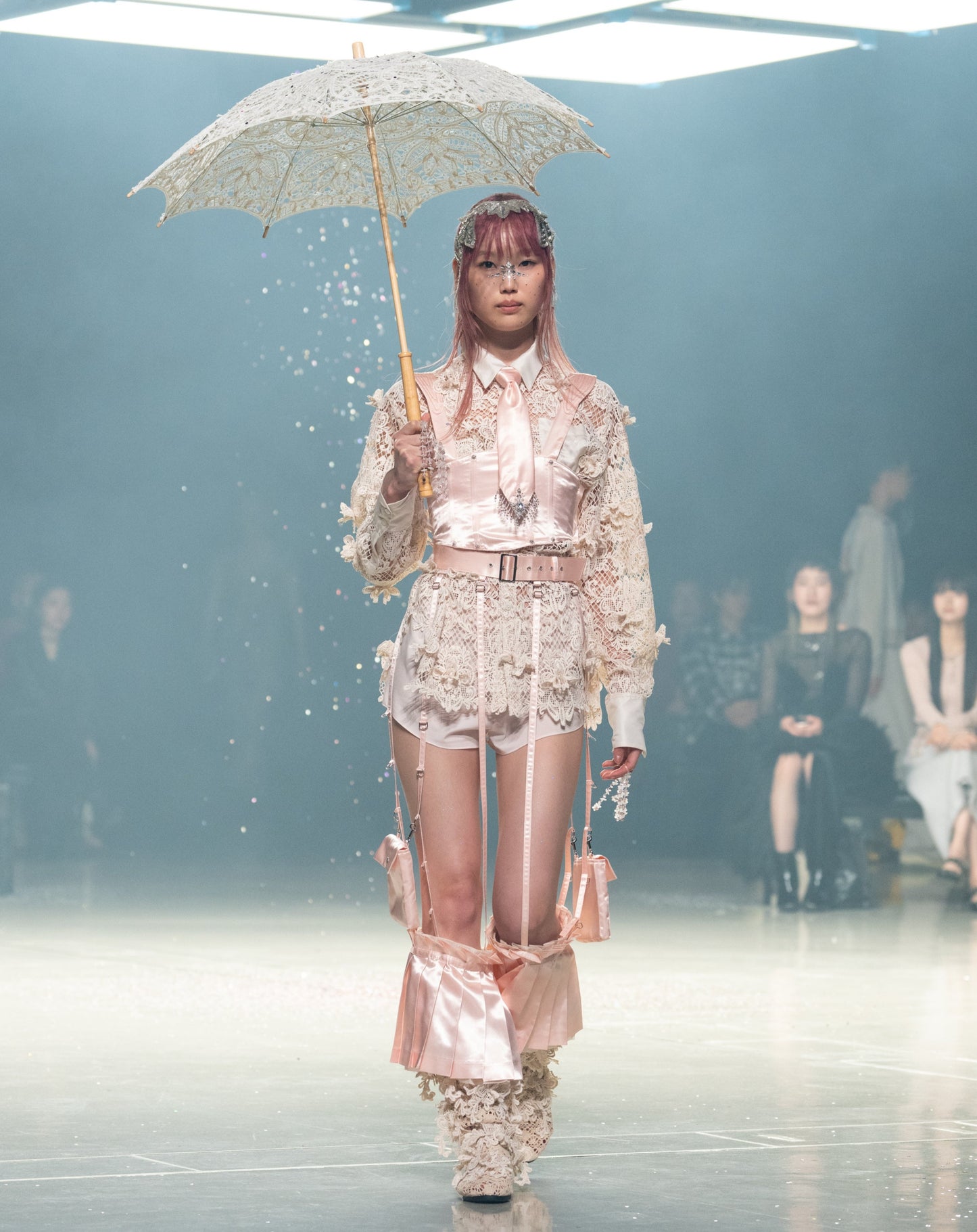 orchid lace shirt Beige【Delivery in October 2025】