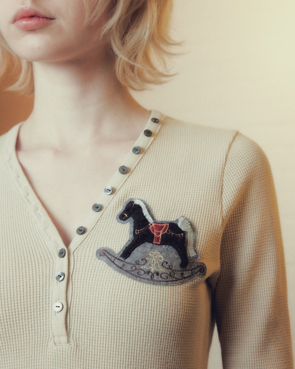 tanakadaisuke(タナカダイスケ)|トップス|rocking horse patch thermal