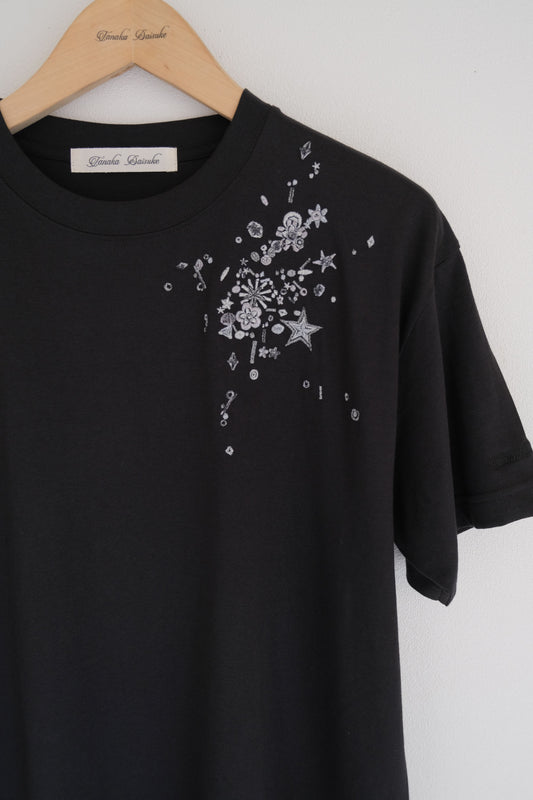 childhood spangle T-shirt Black【stock】