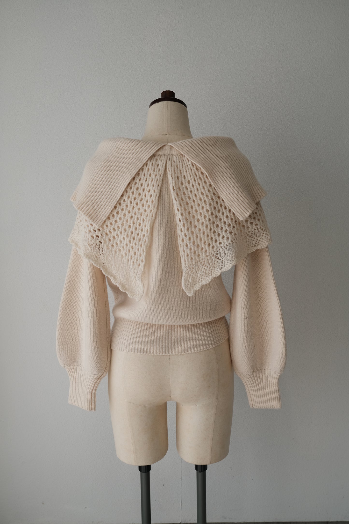 bijou tiara off-shoulder knit Ivory 【stock】