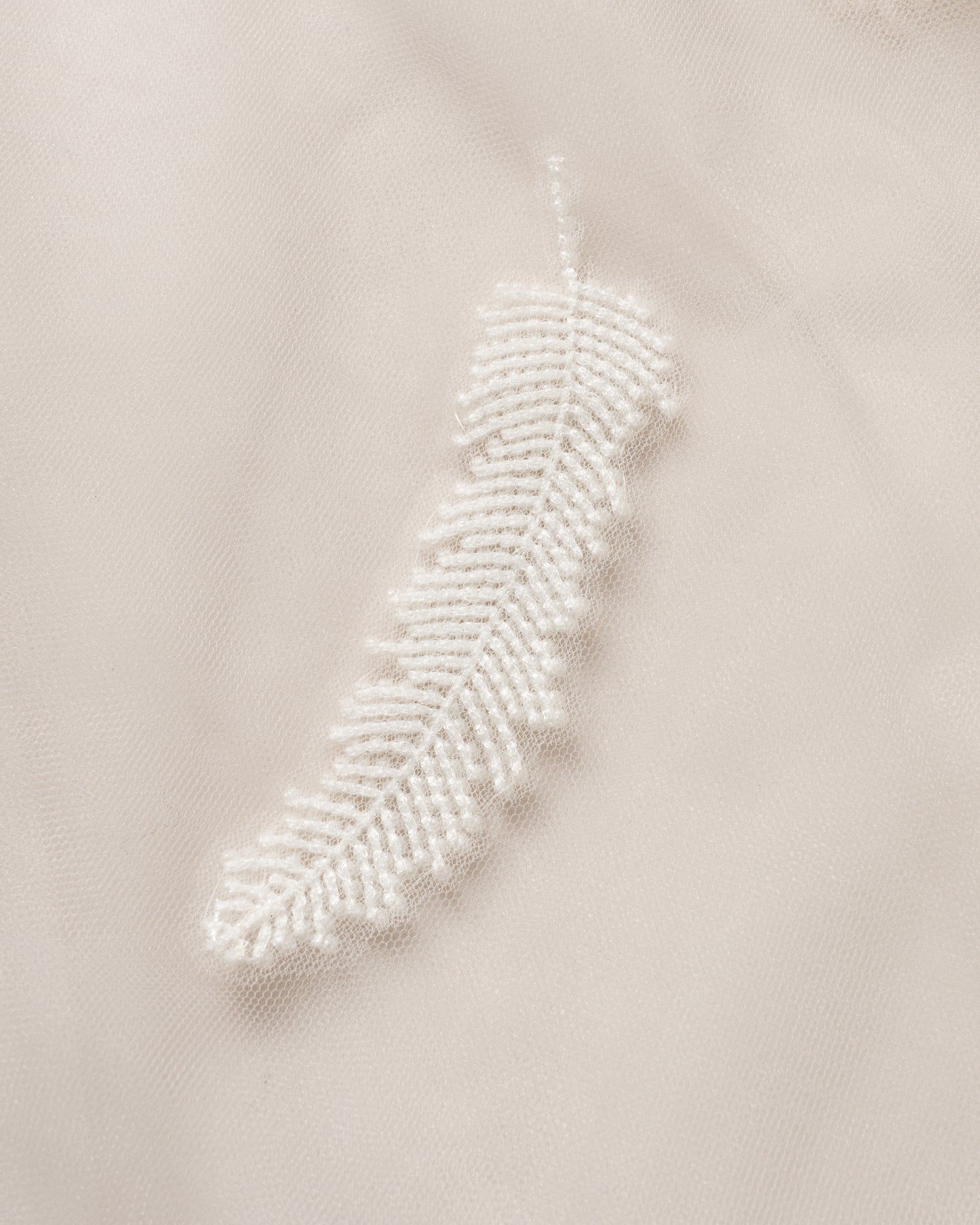 feather beads tulle veil【Delivery in March 2026】