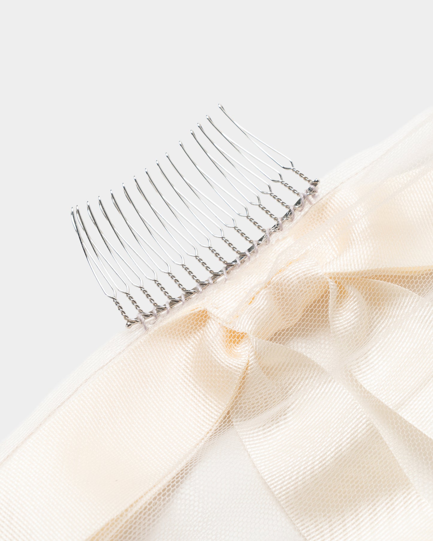 feather beads tulle veil【Delivery in March 2026】