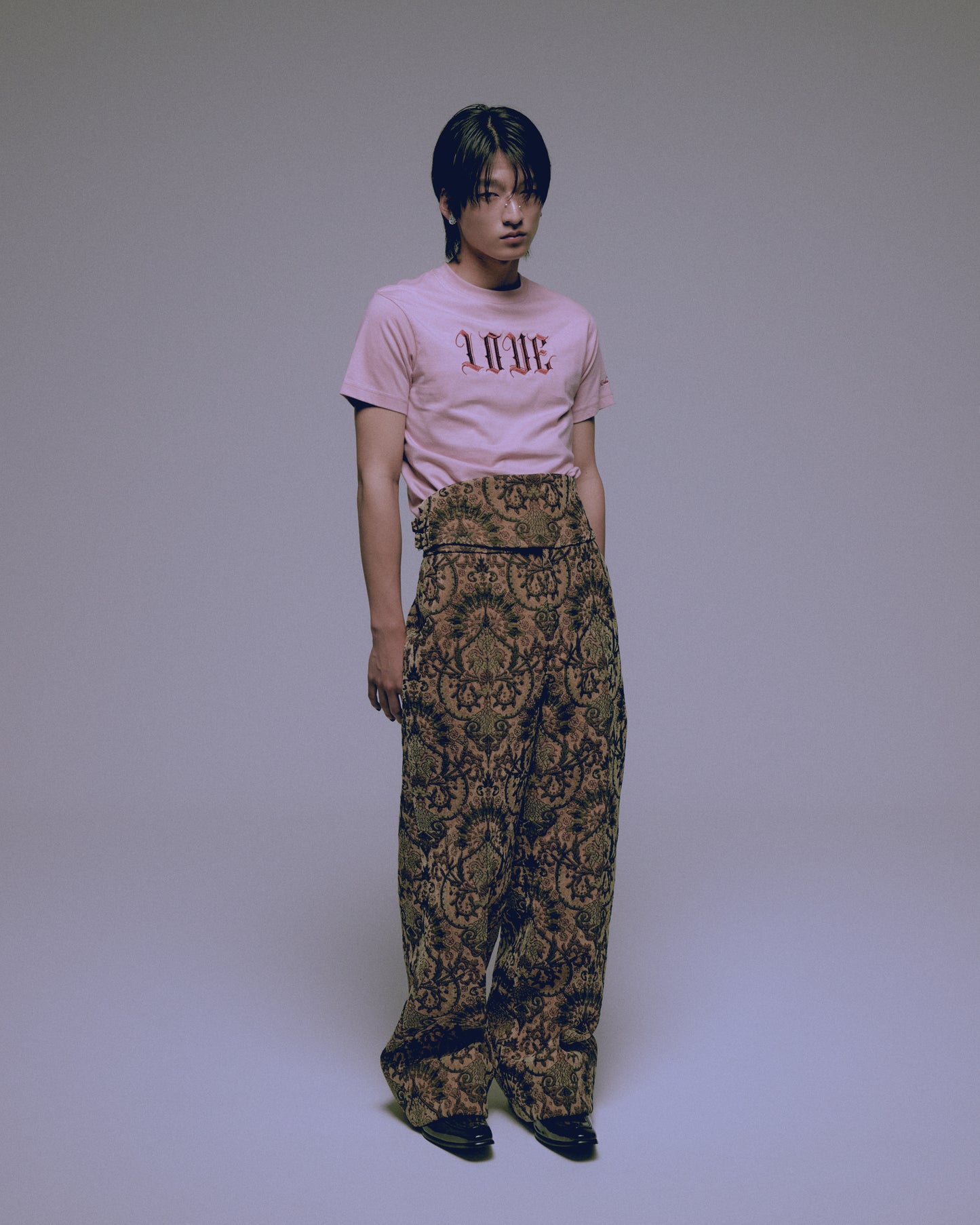 LOVE T-shirt Pink【stock】