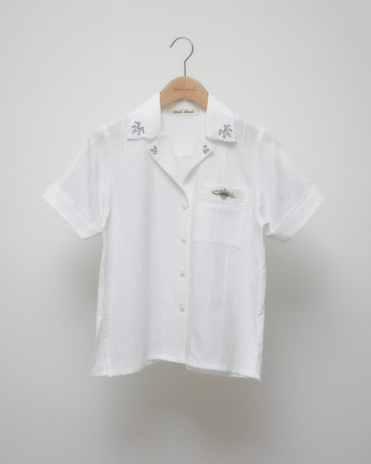 Lace bijou open collar shirt White【Delivery in March 2027】