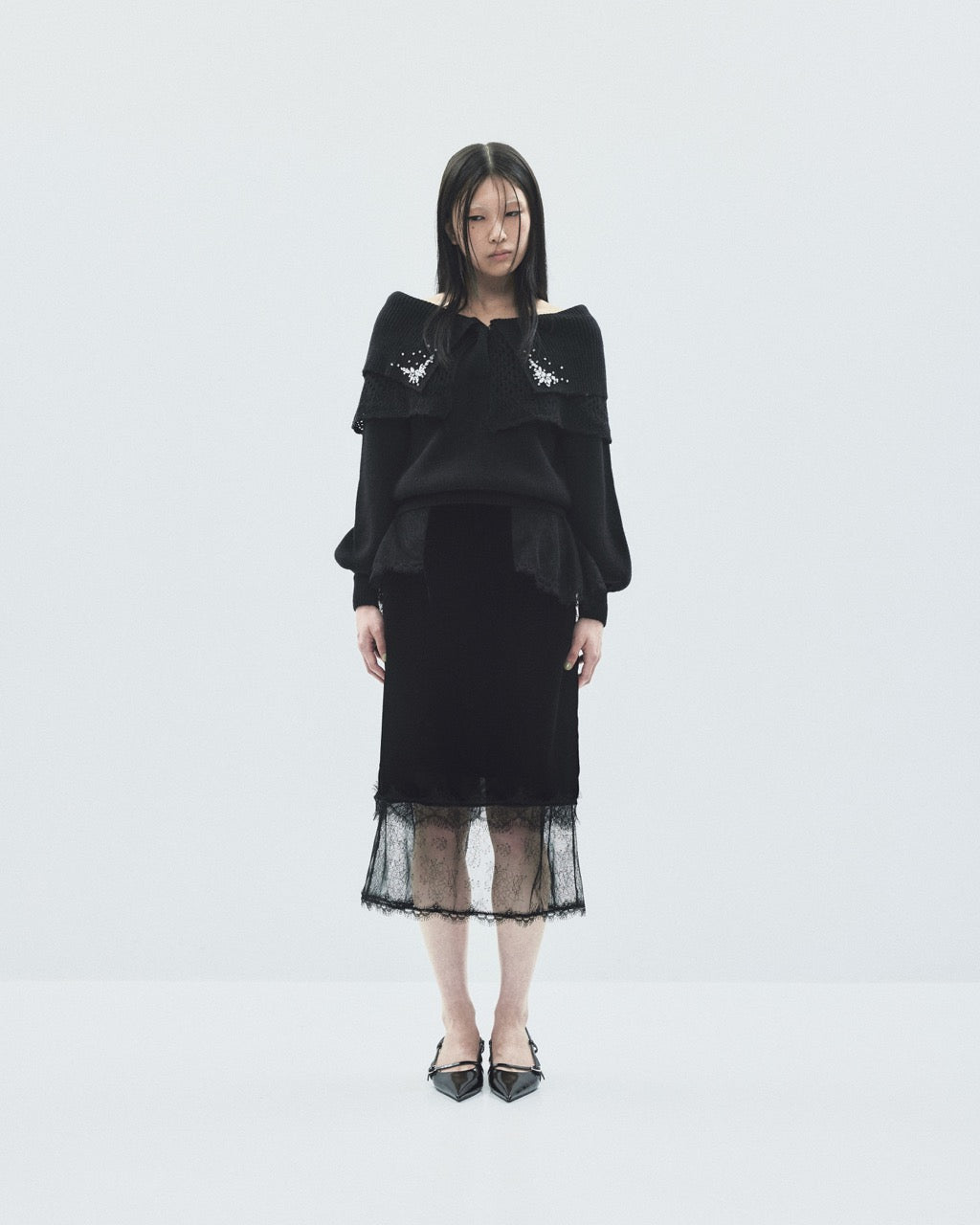 bijou tiara off-shoulder knit Black【Delivery in September 2025】