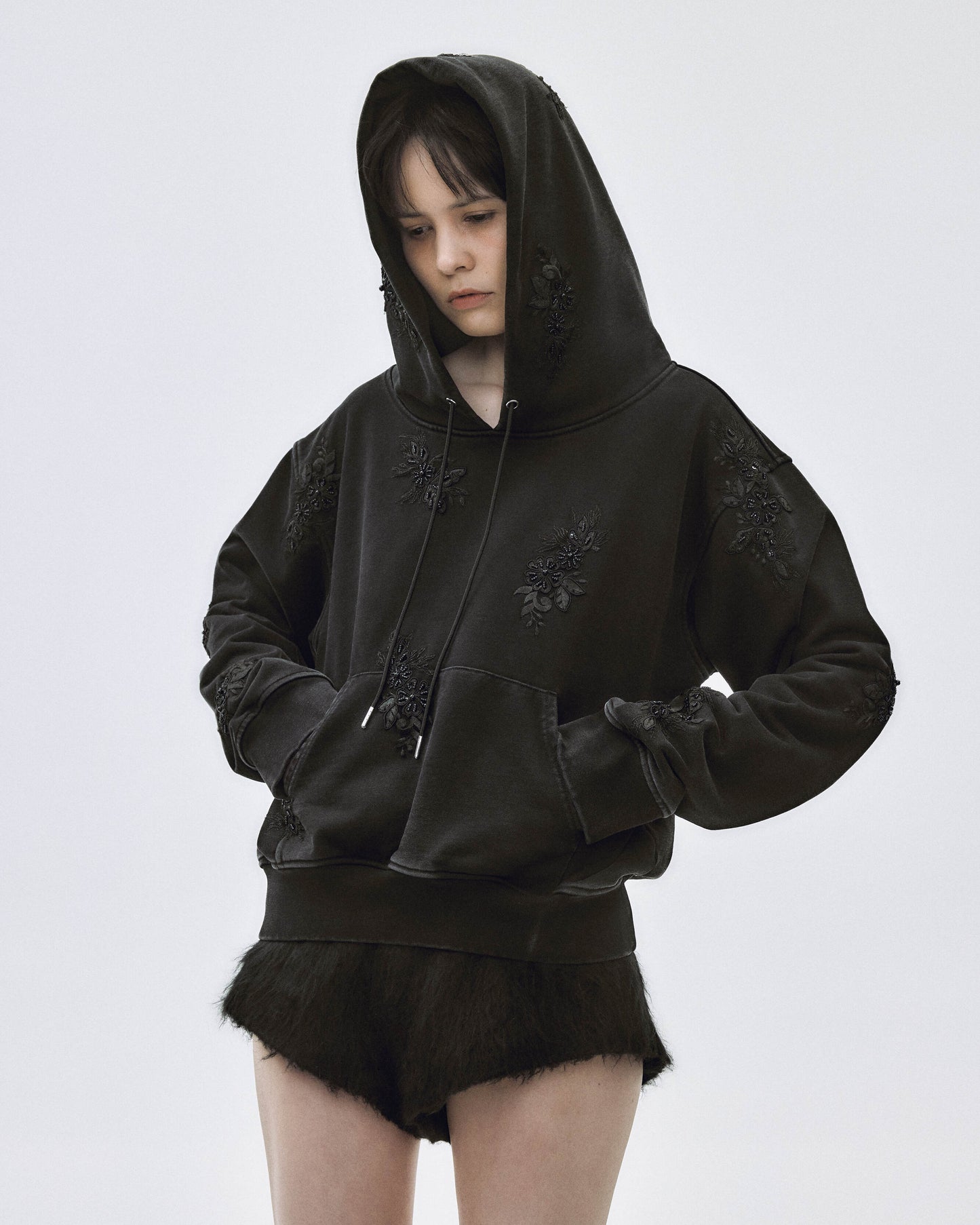 black gardening beads hoodie【Delivery in August 2025】