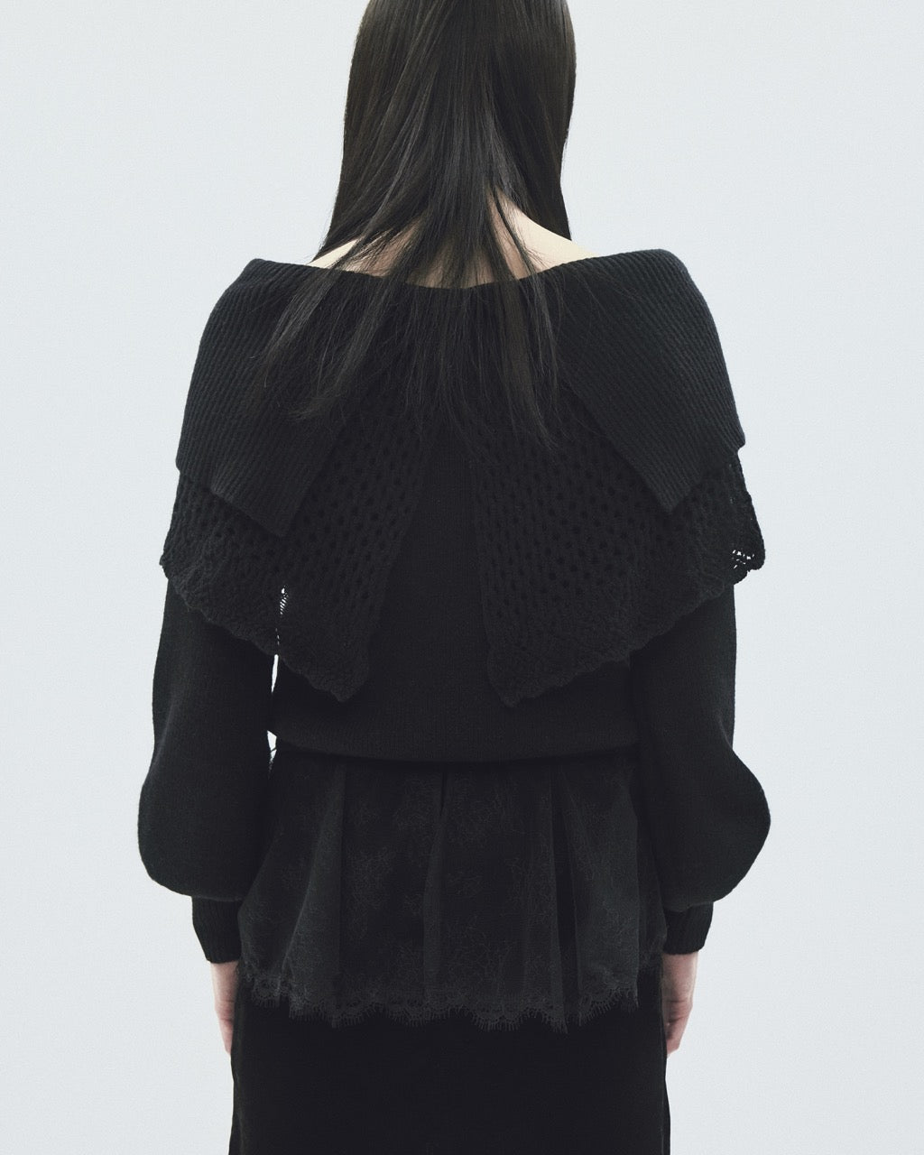 bijou tiara off-shoulder knit Black【Delivery in September 2025】