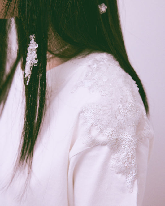 snow piles up T-shirt White【stock】