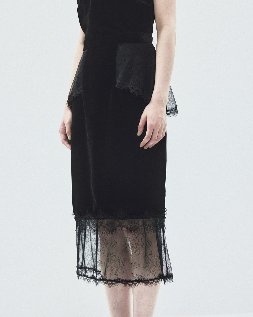 flower lace black velour skirt【Delivery in November 2025】
