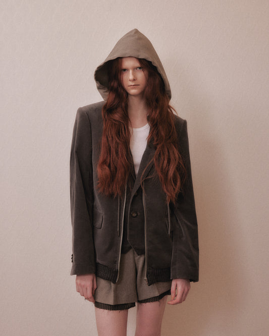Exposed lining double belt trousers Greige【Delivery in January 2027】
