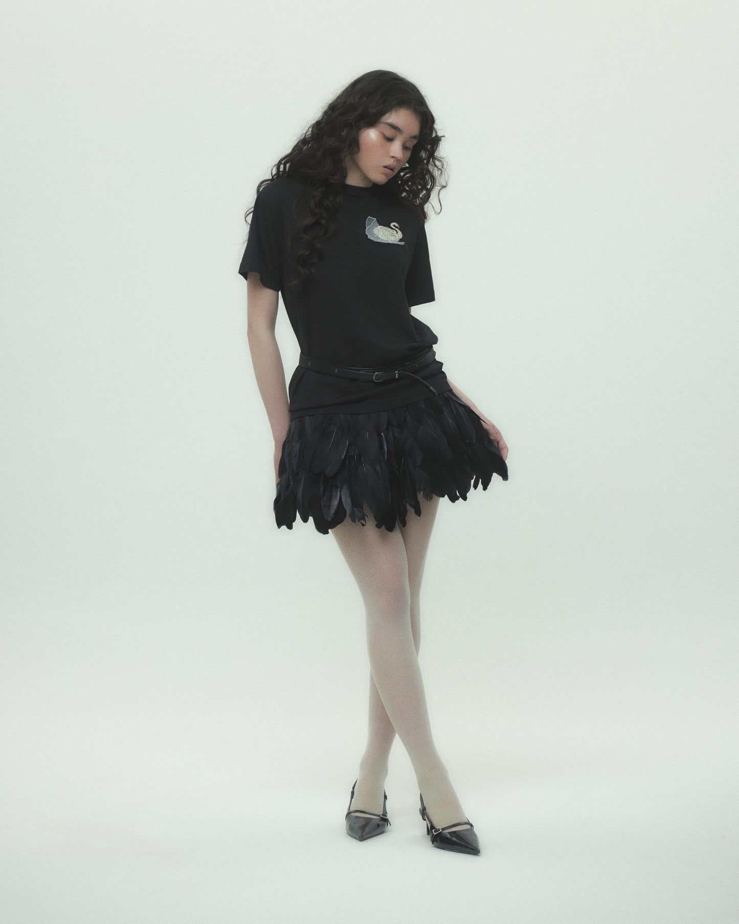 Meringue swan T-shirt Black【stock】