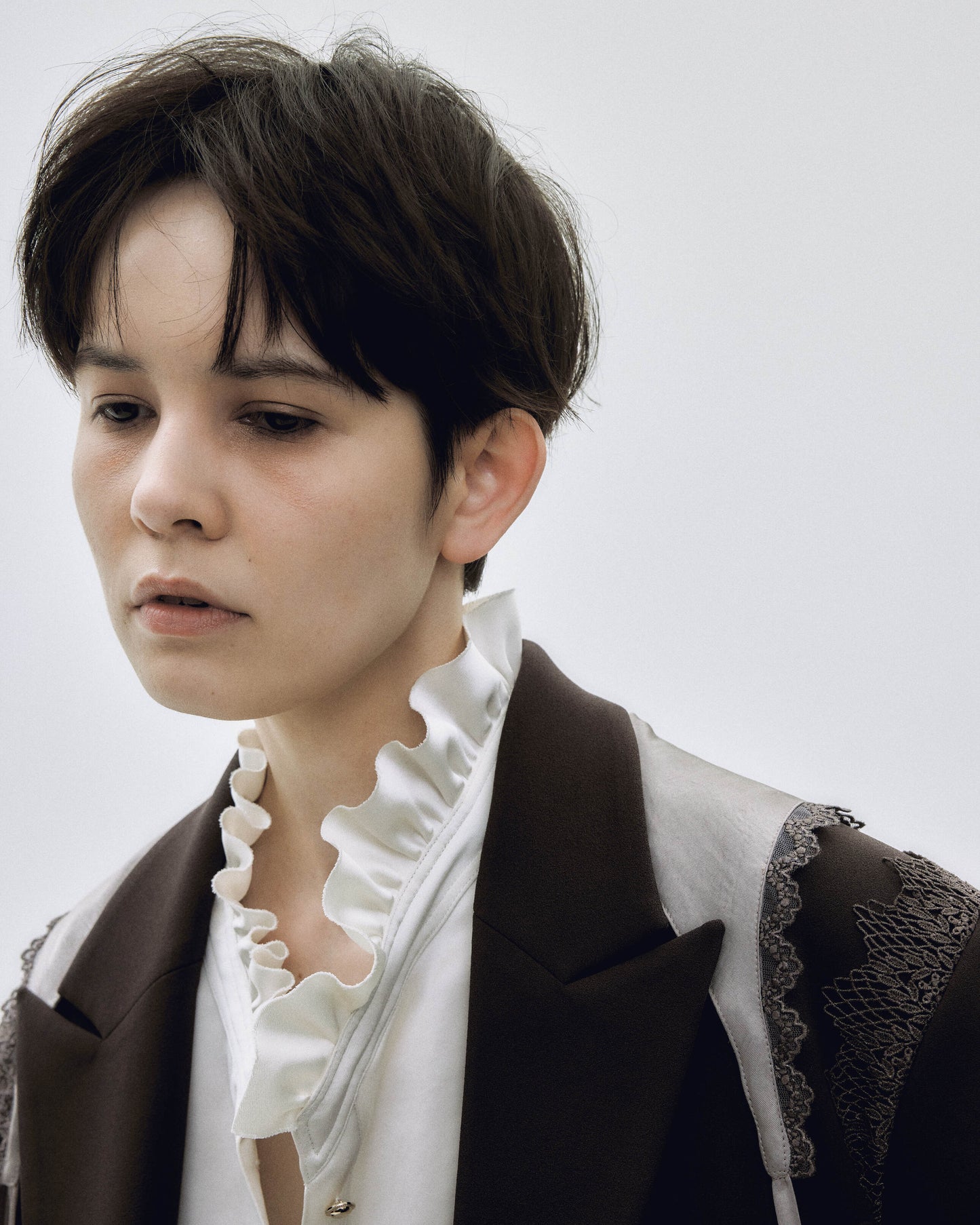 garter collar peaked lapel jacket Charcoal brown 【Delivery in December 2025】