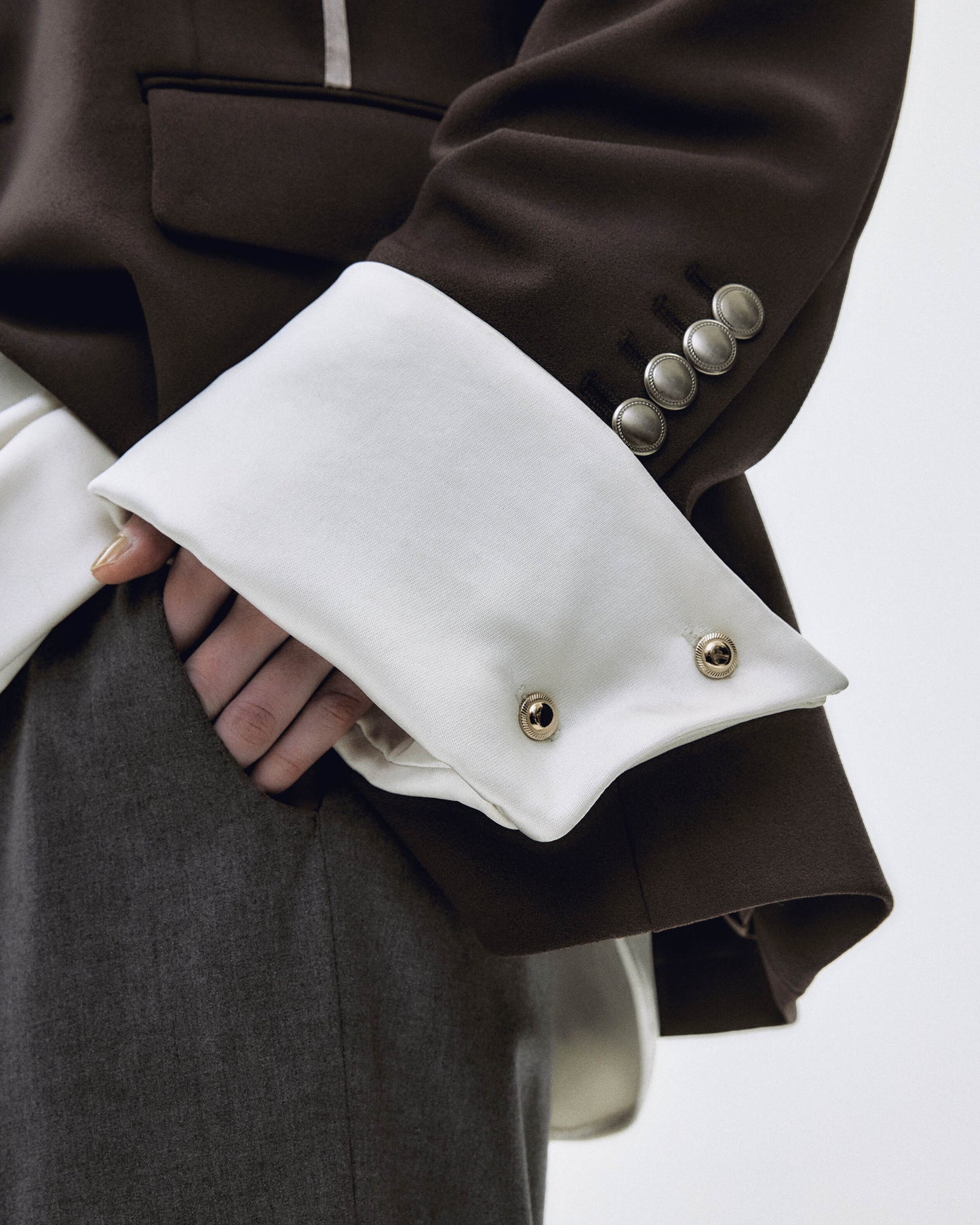 garter collar peaked lapel jacket Charcoal brown 【Delivery in December 2025】
