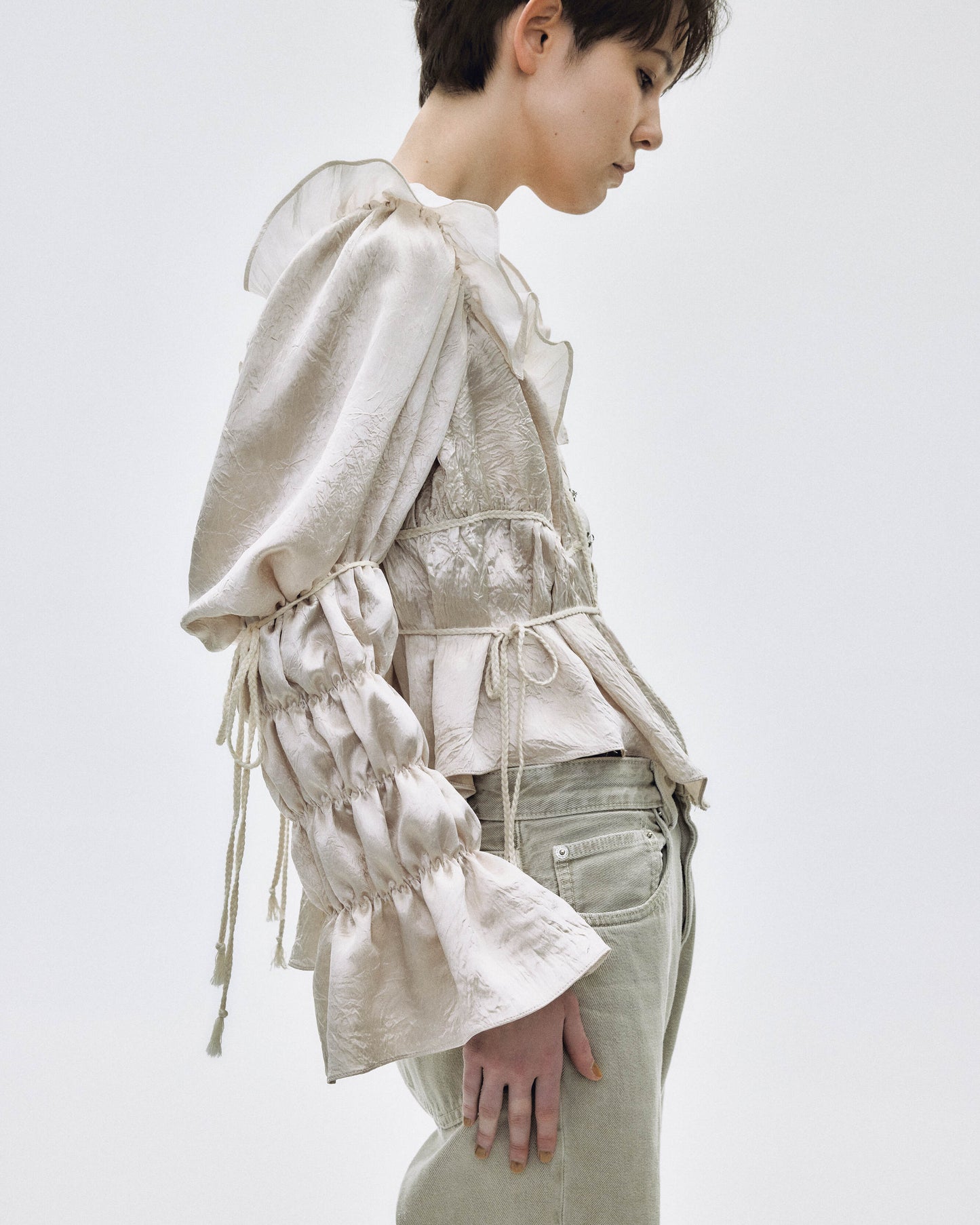 front hook ribbon satin blouse Beige【stock】
