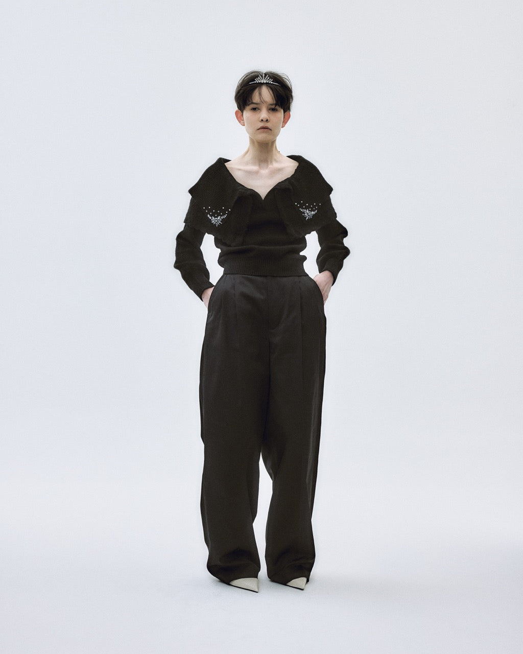 bijou tiara off-shoulder knit Black 【stock】