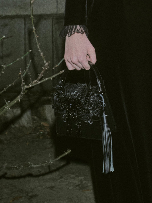 black lei beads mini hand bag【Delivery in December 2025】