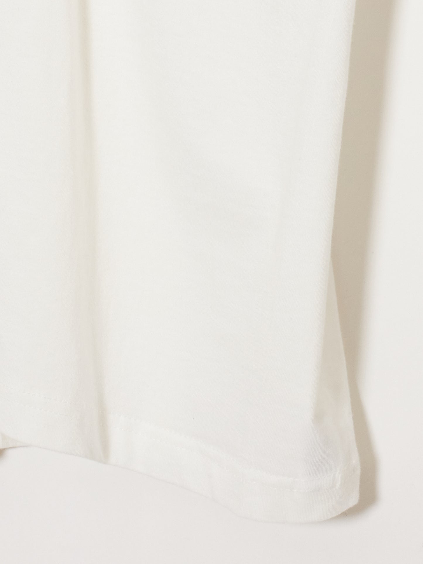 AKKIGAI on White T-shirt【stock】
