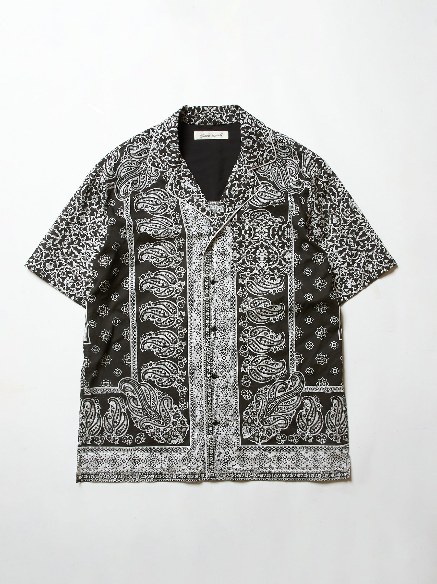 black bandana shirt【Delivery in April 2023】