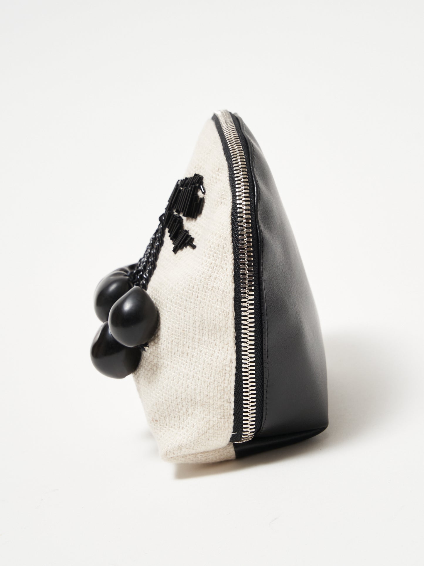 Cherry Pouch bag 【Delivery in April 2023】